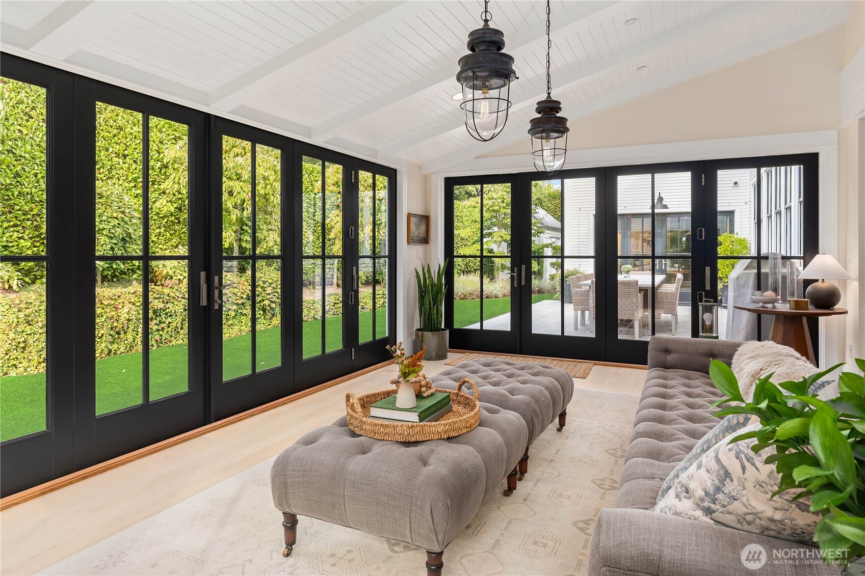 2206 Evergreen Point Road