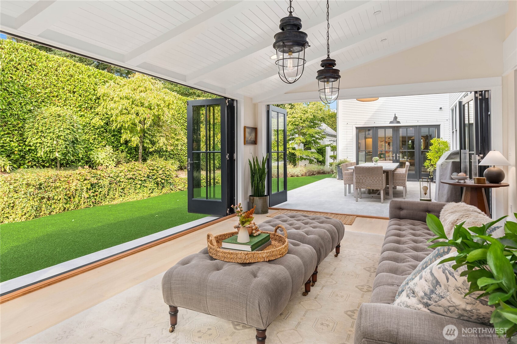 2206 Evergreen Point Road