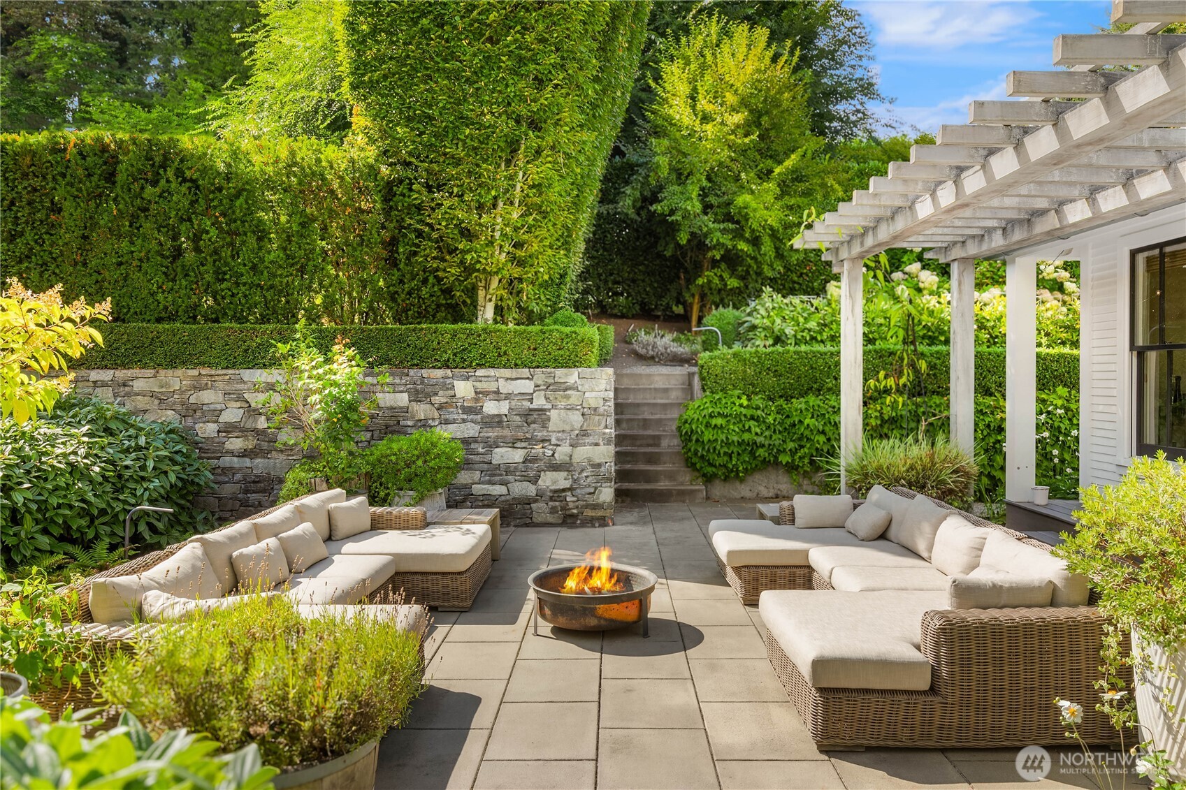 2206 Evergreen Point Road