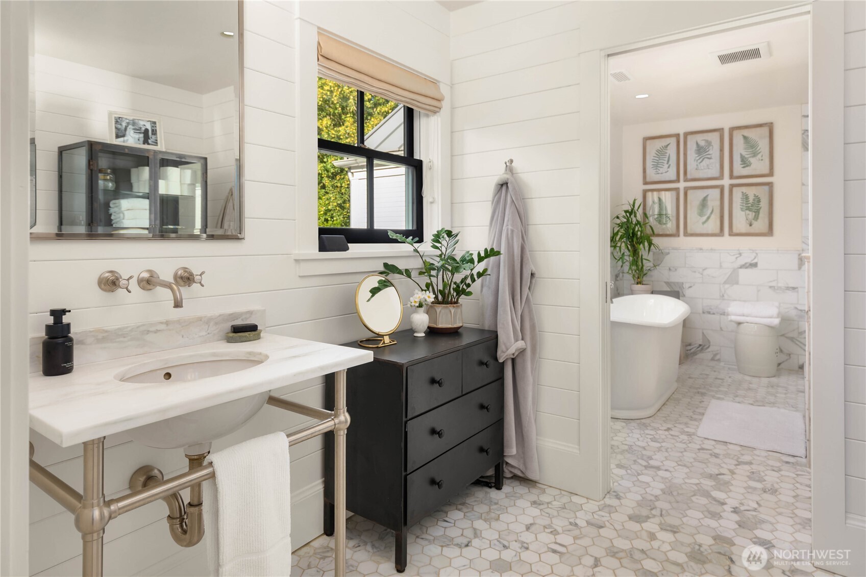 2206 Evergreen Point Road