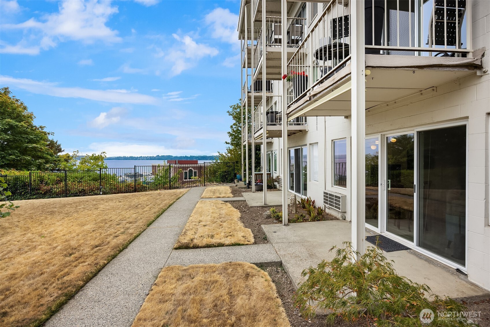 201 2nd Street S Unit: 103