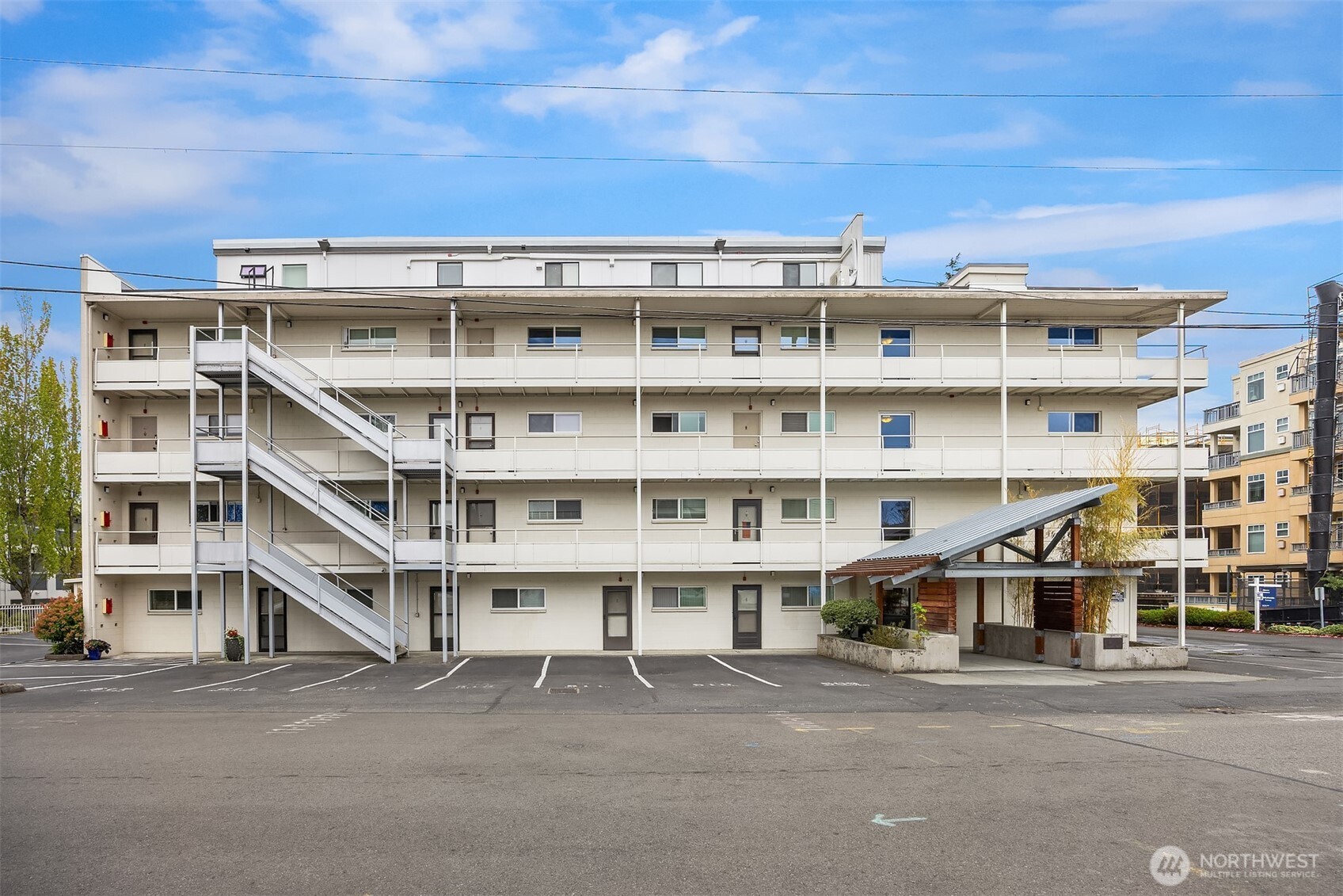 201 2nd Street S Unit: 103