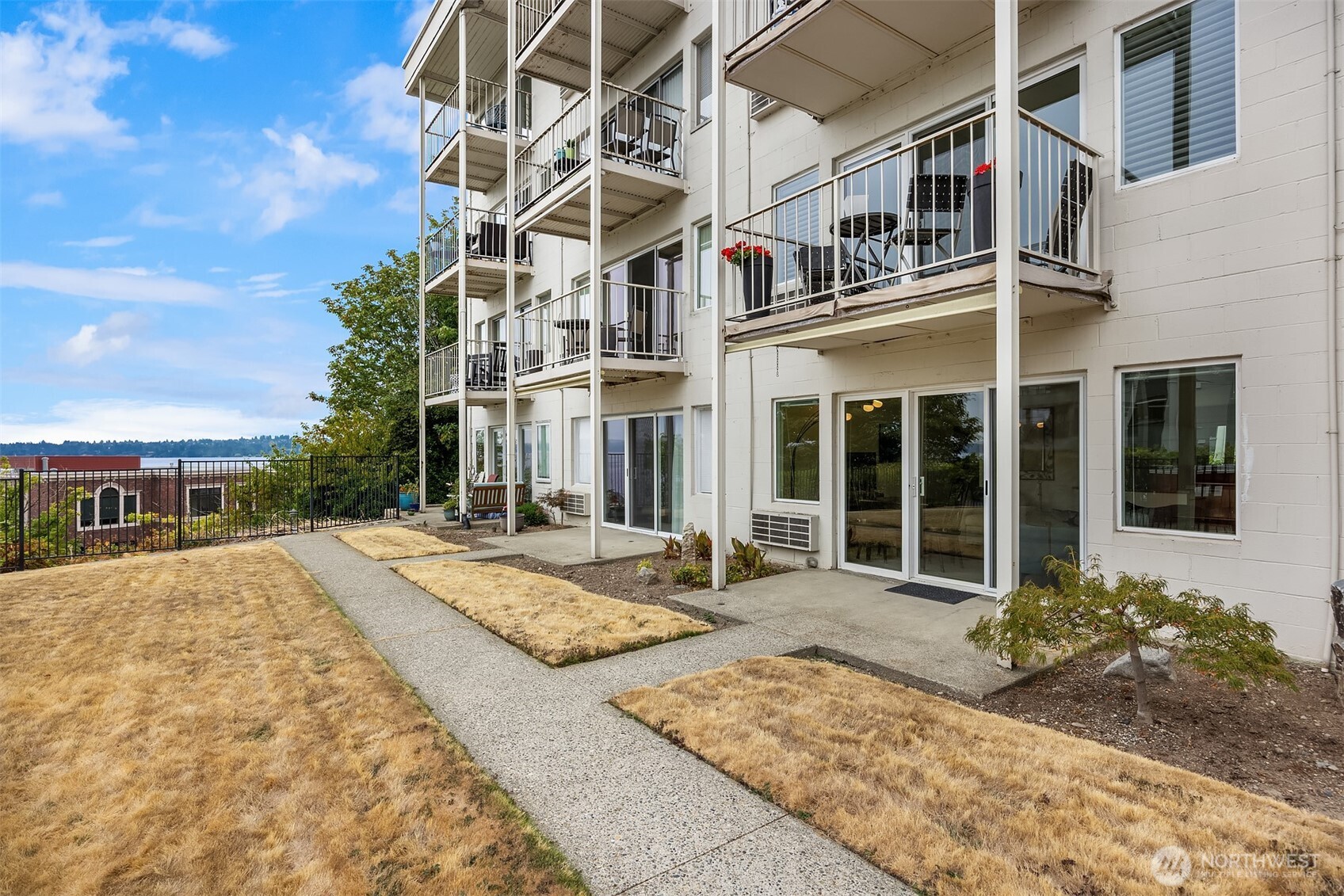 201 2nd Street S Unit: 103