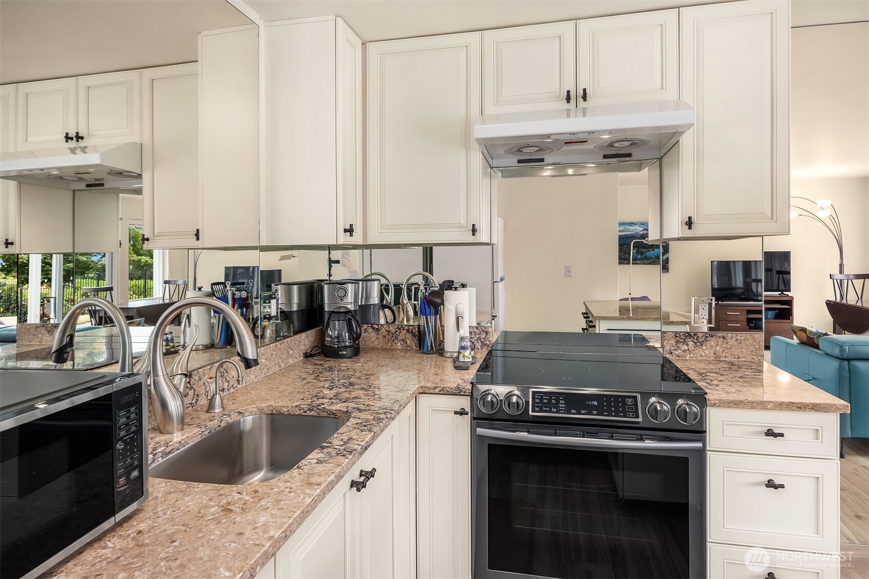 201 2nd Street S Unit: 103