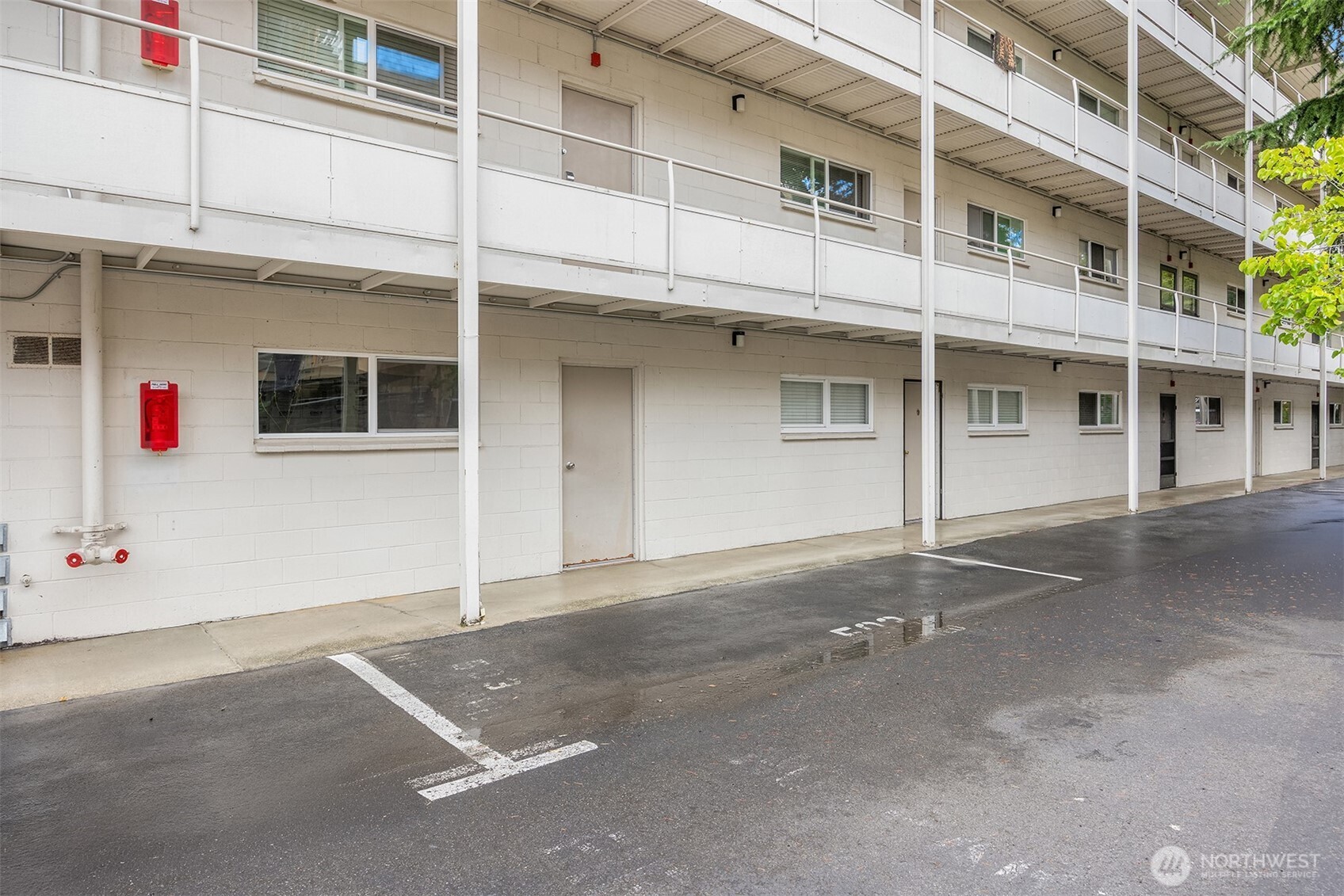 201 2nd Street S Unit: 103