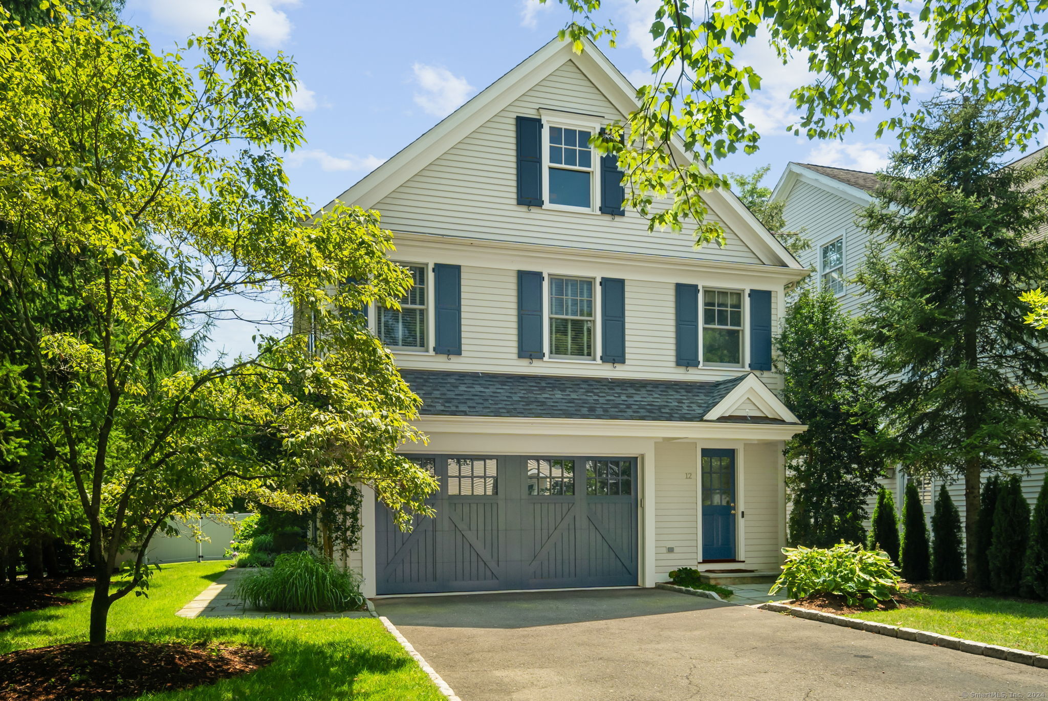 12 Woodbine Street