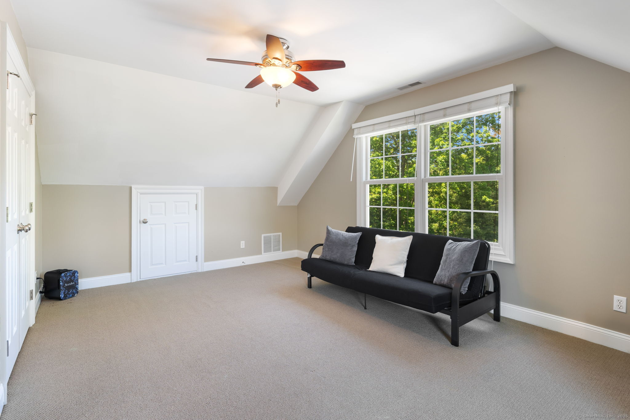 9 Knollwood Road