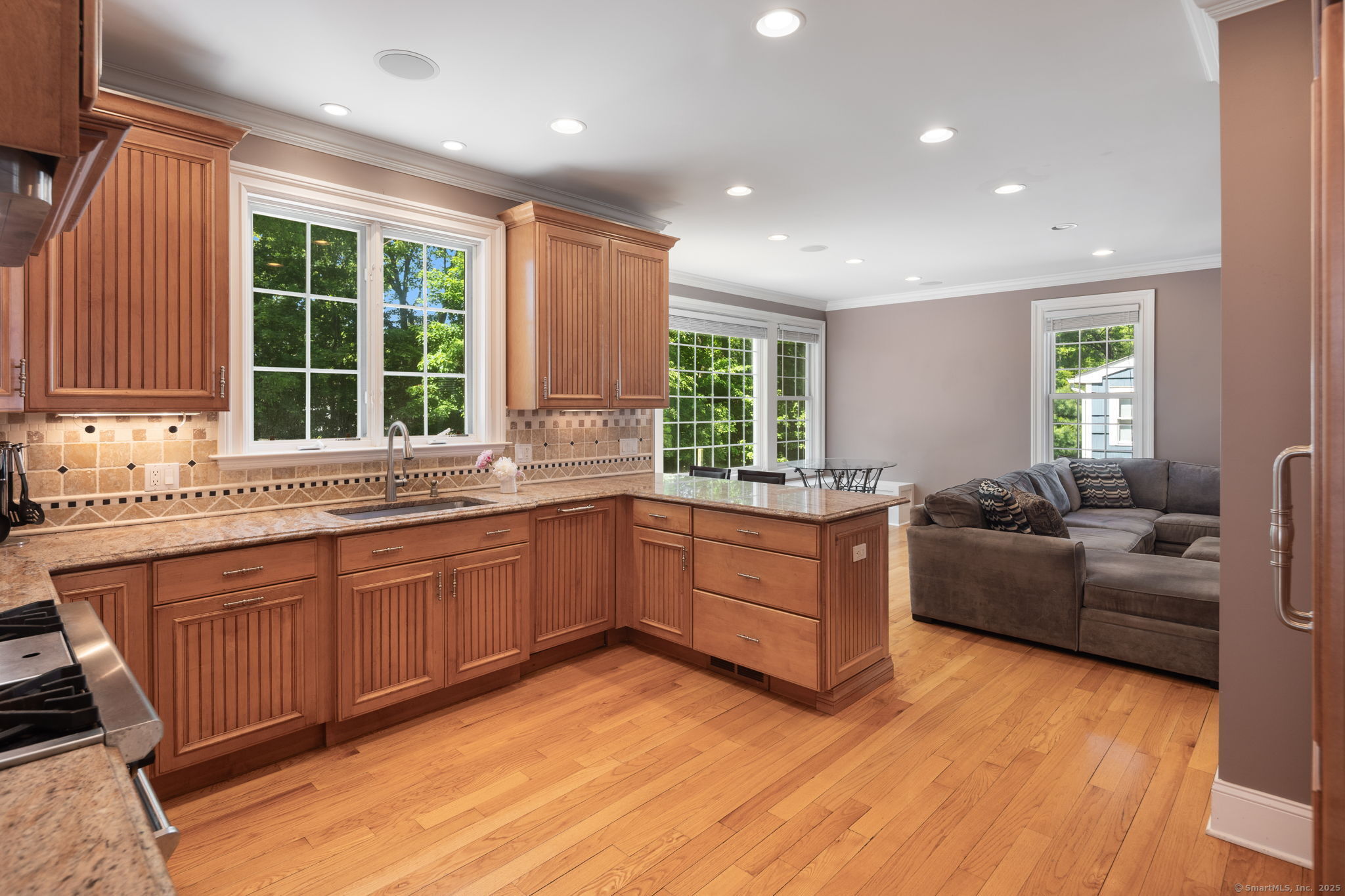 9 Knollwood Road