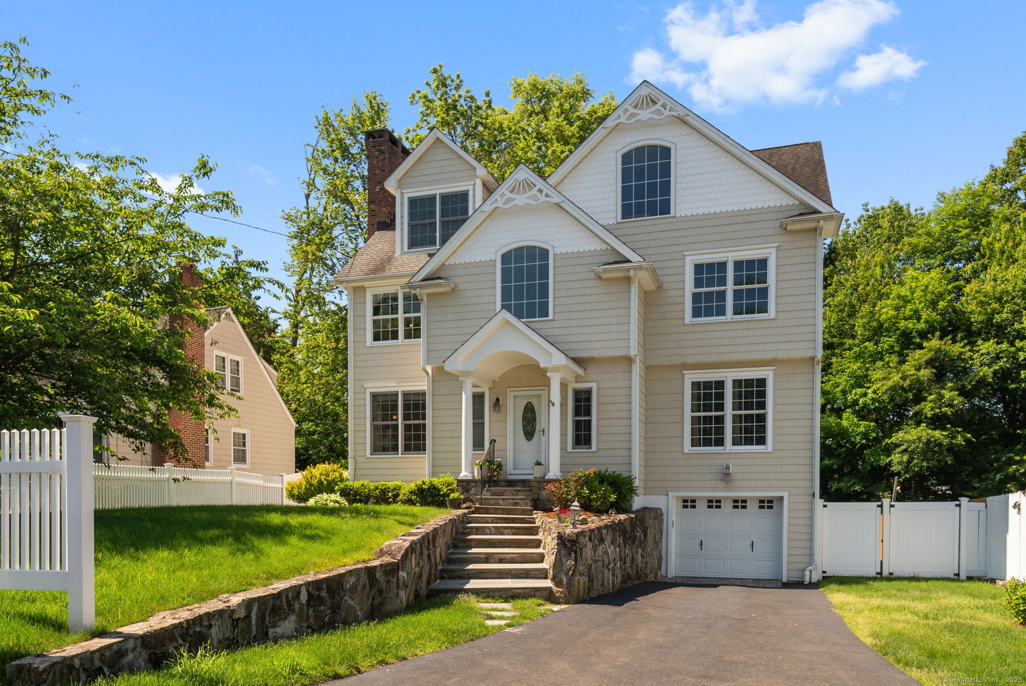 9 Knollwood Road