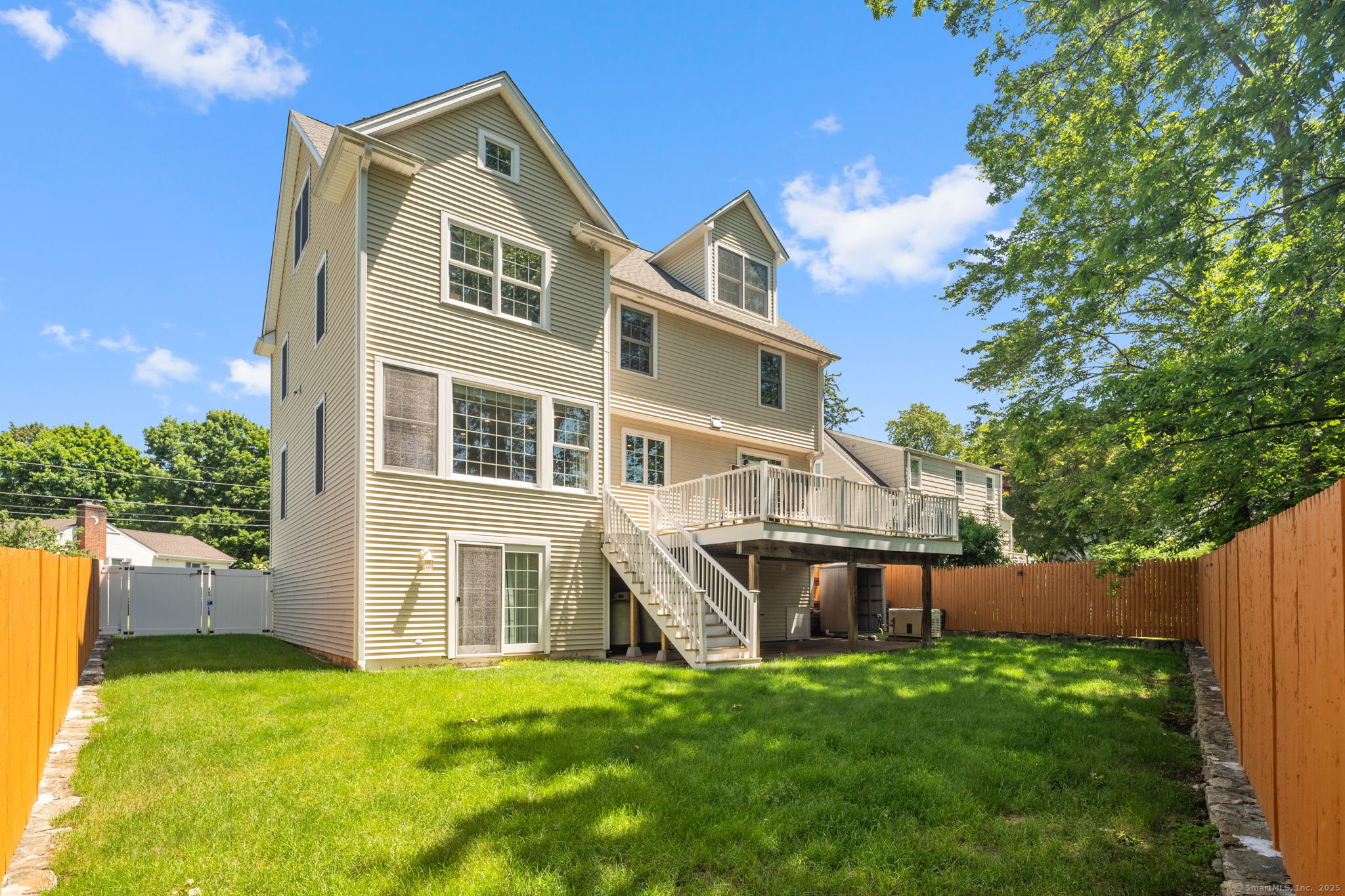 9 Knollwood Road