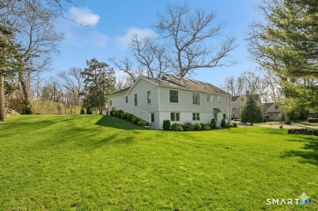 8 Ledge Road
