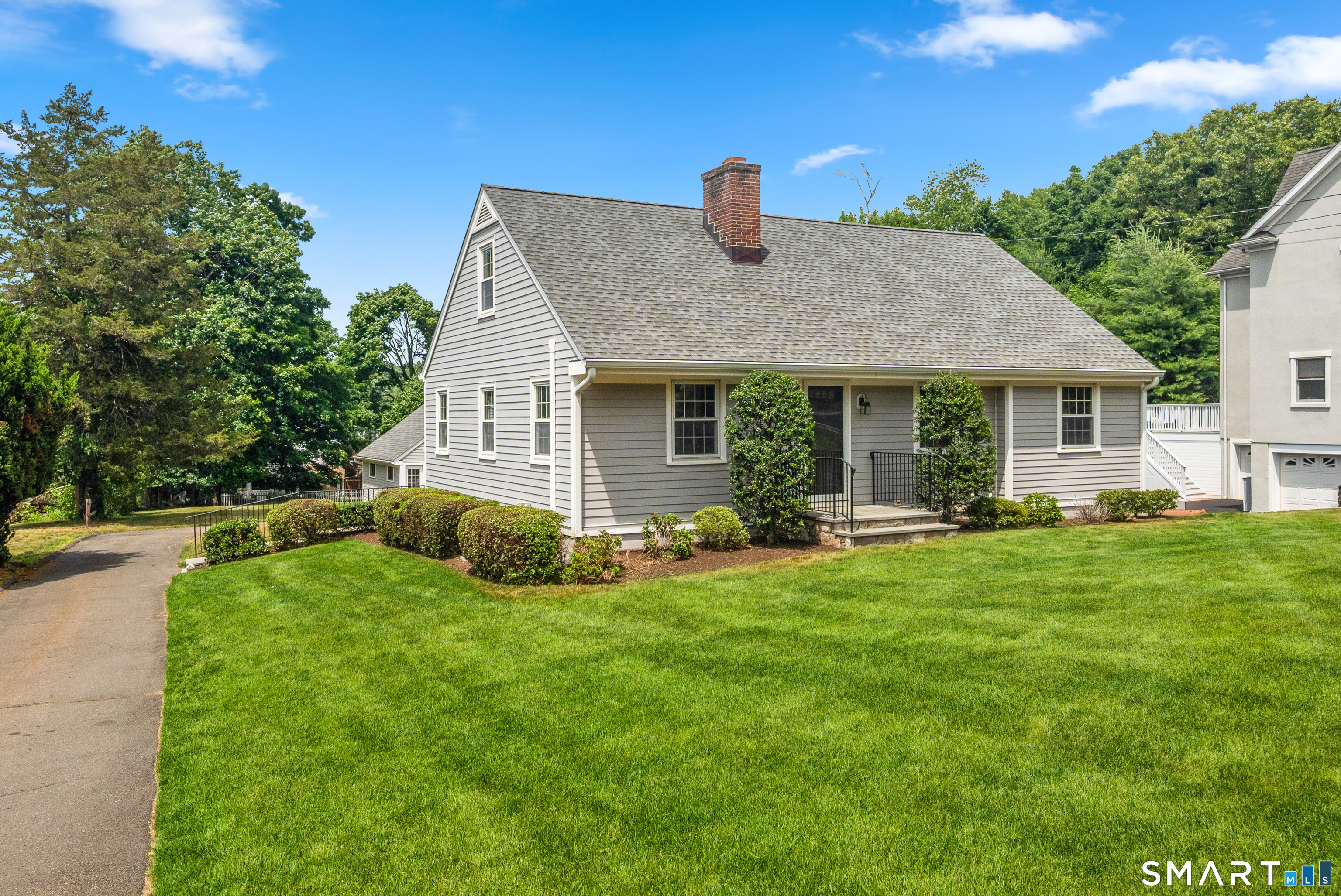 62 Camp Avenue