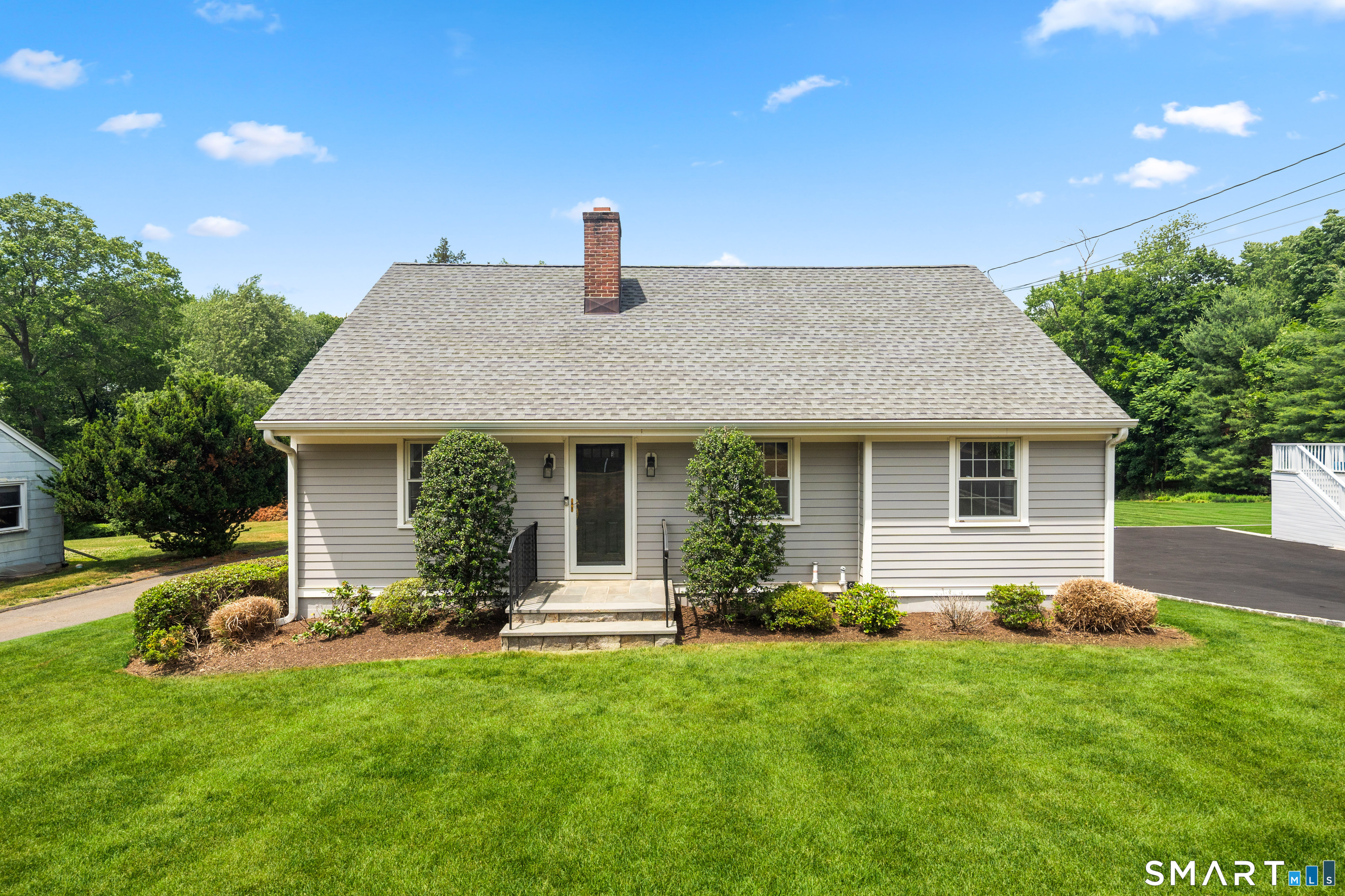 62 Camp Avenue