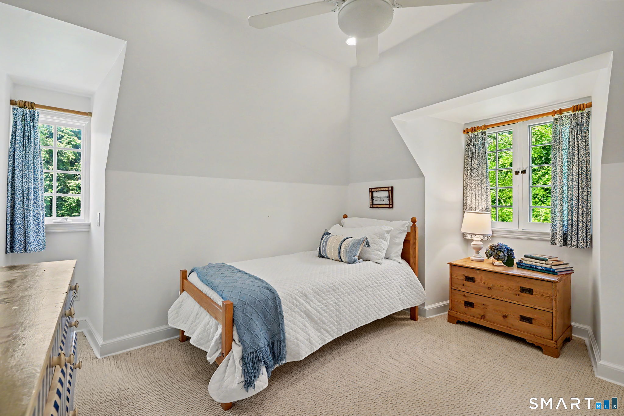 1 Woodland Road