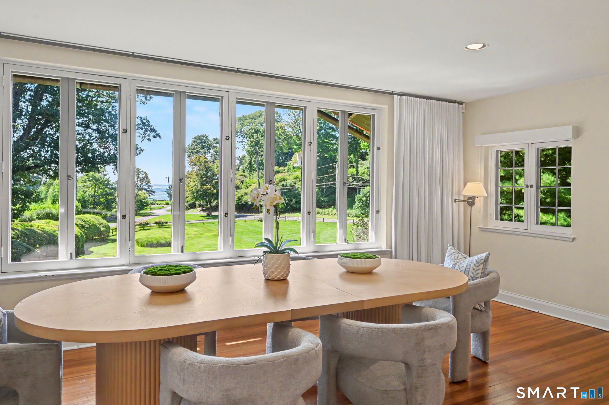 1 Woodland Road