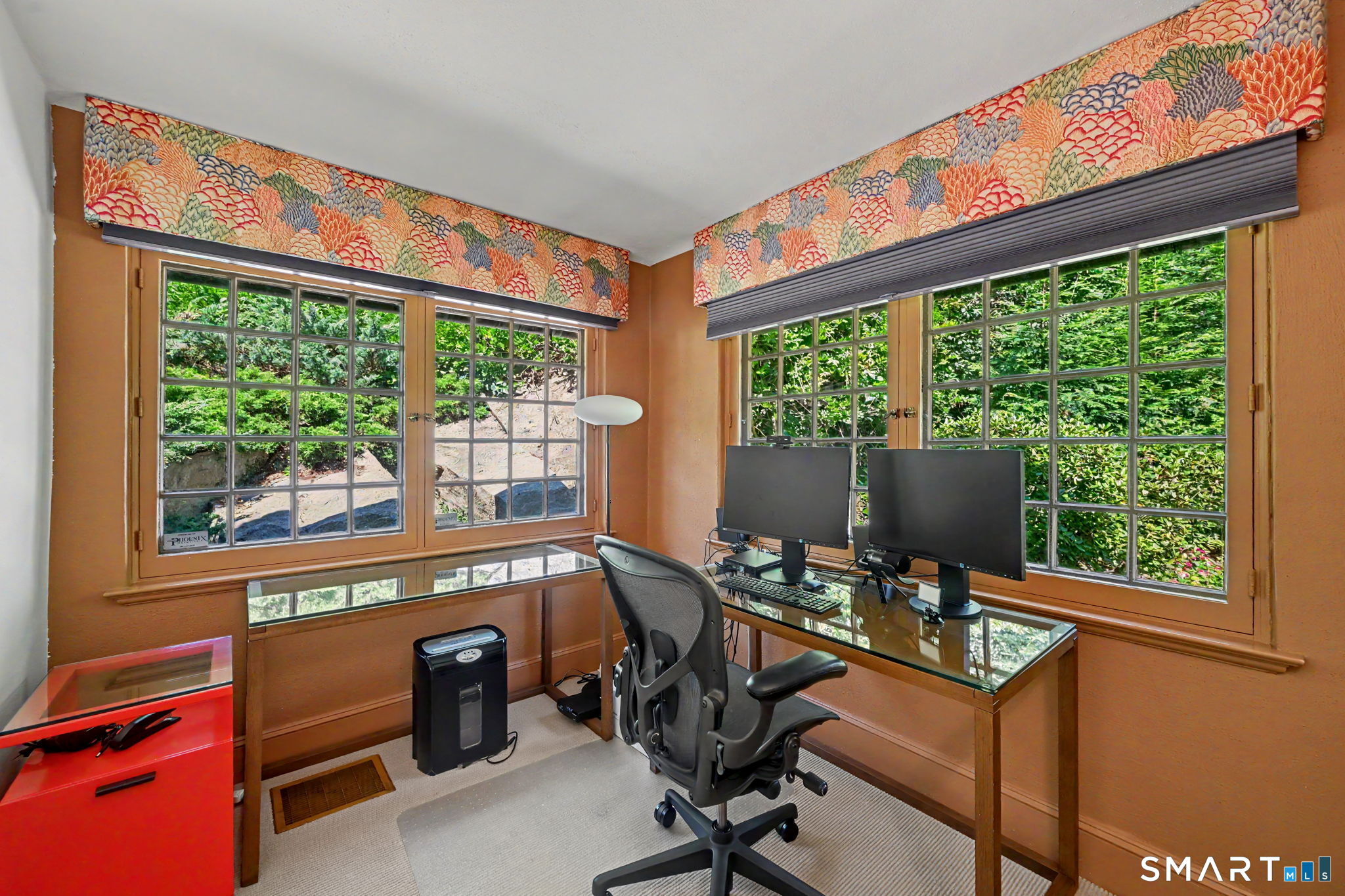 1 Woodland Road