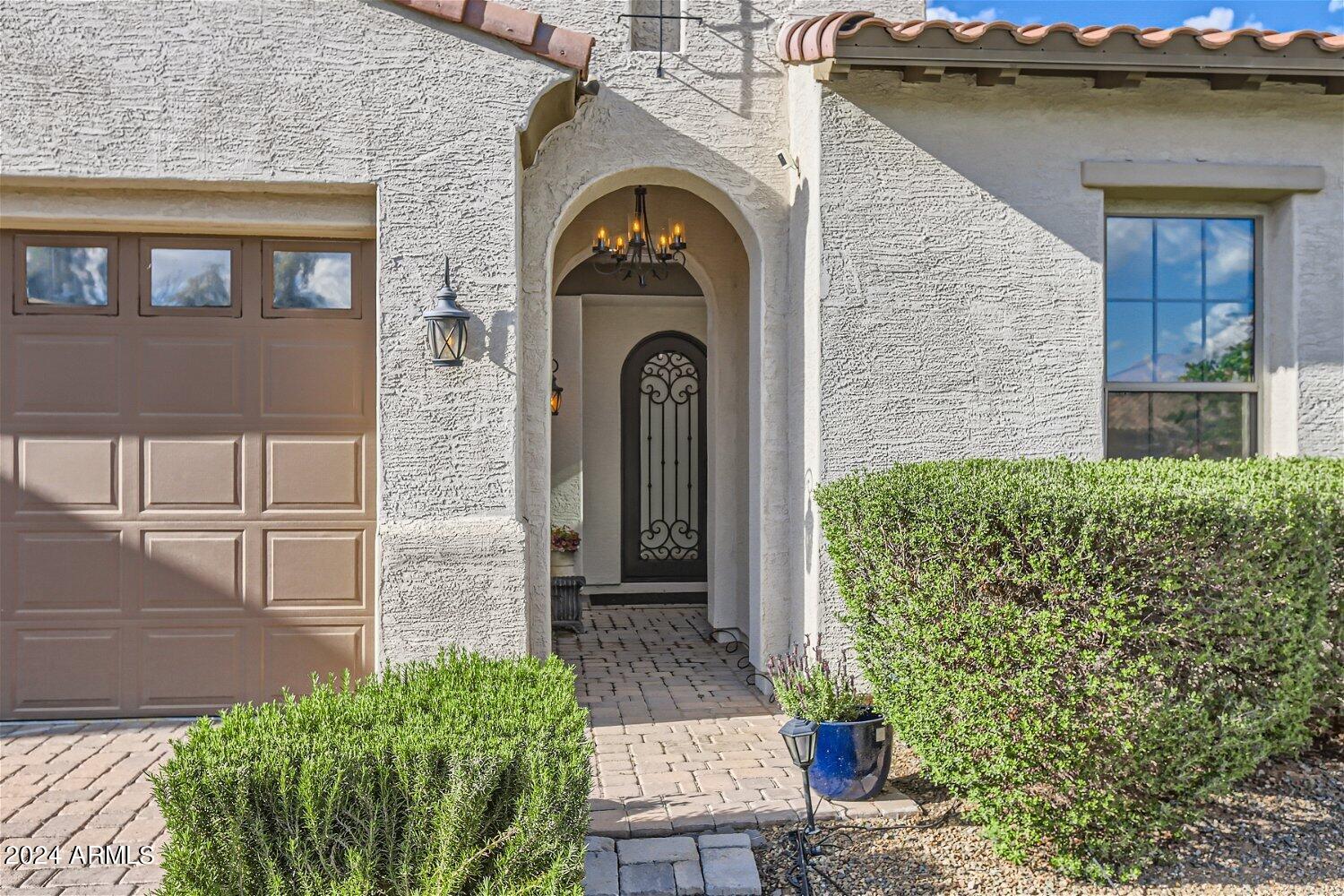 1446 W REDONDO Drive