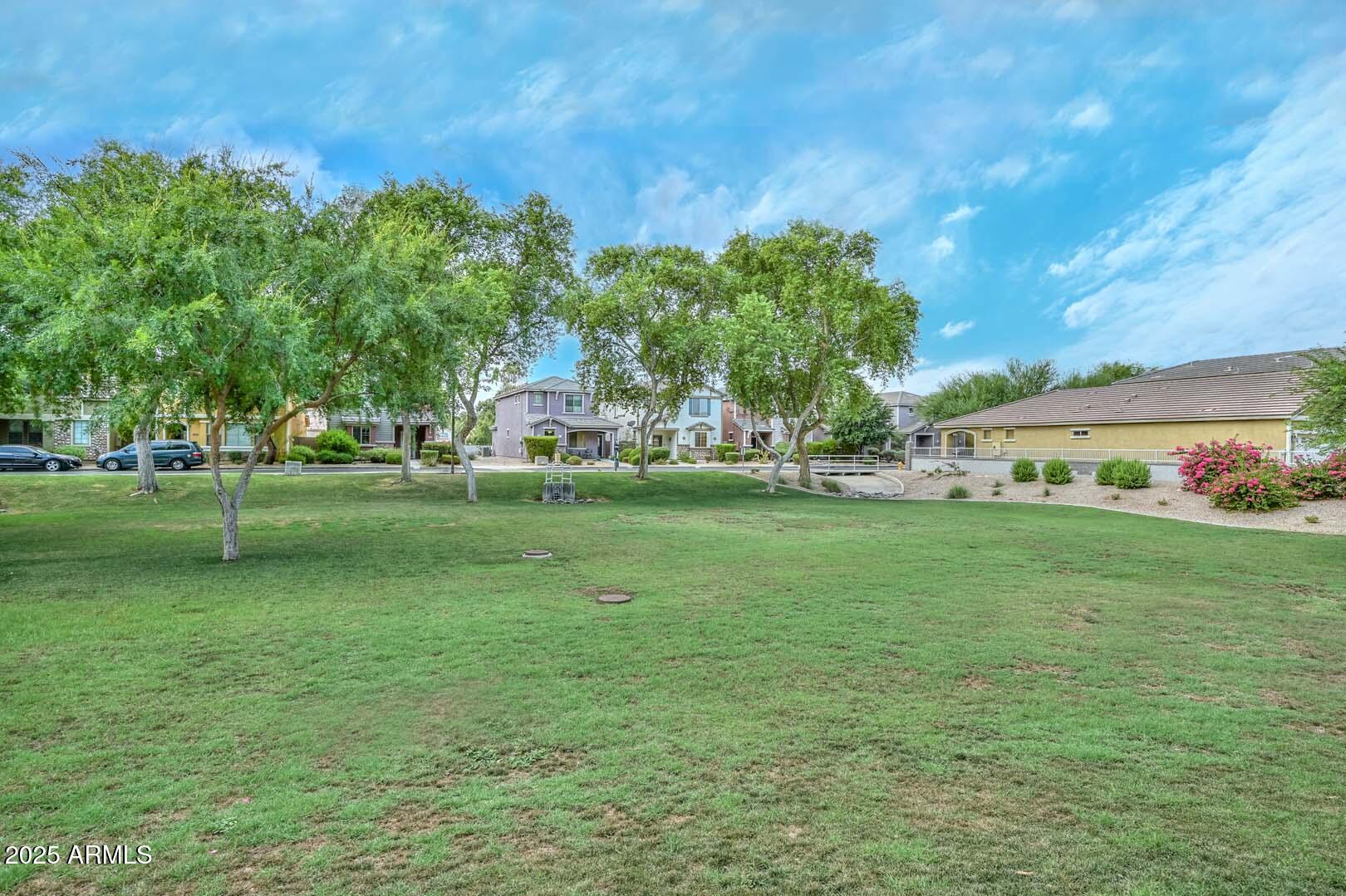 3733 E KERRY Lane