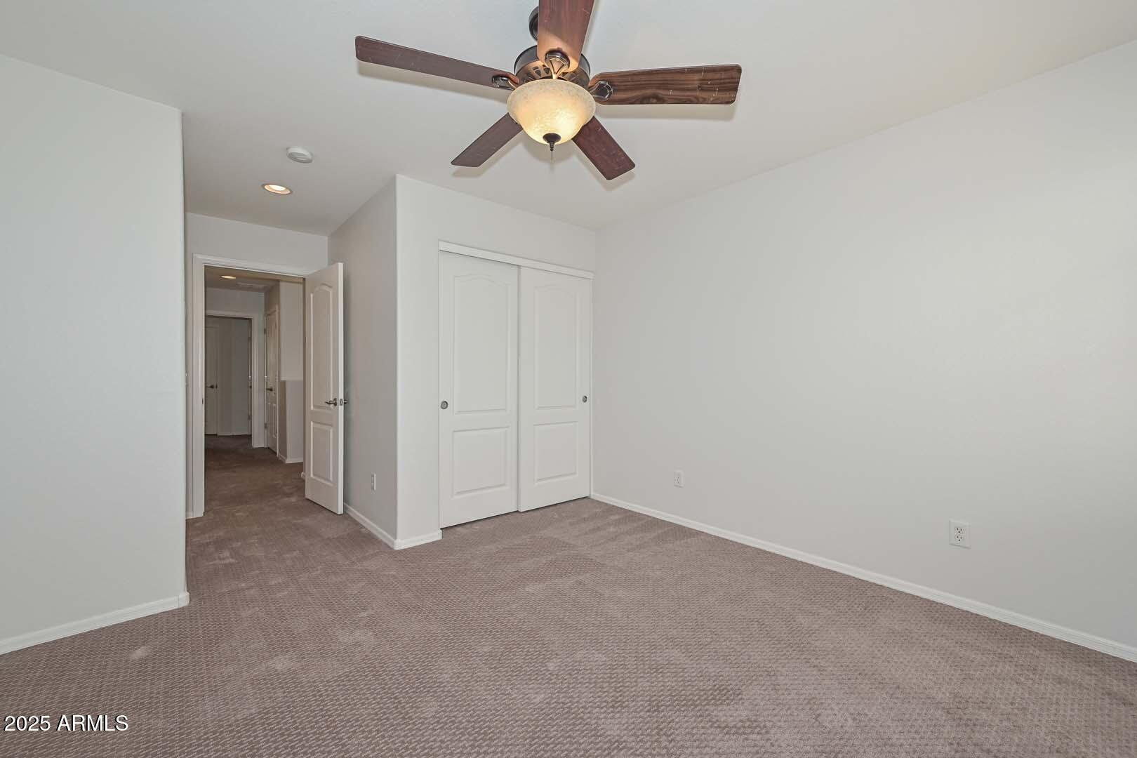 3733 E KERRY Lane