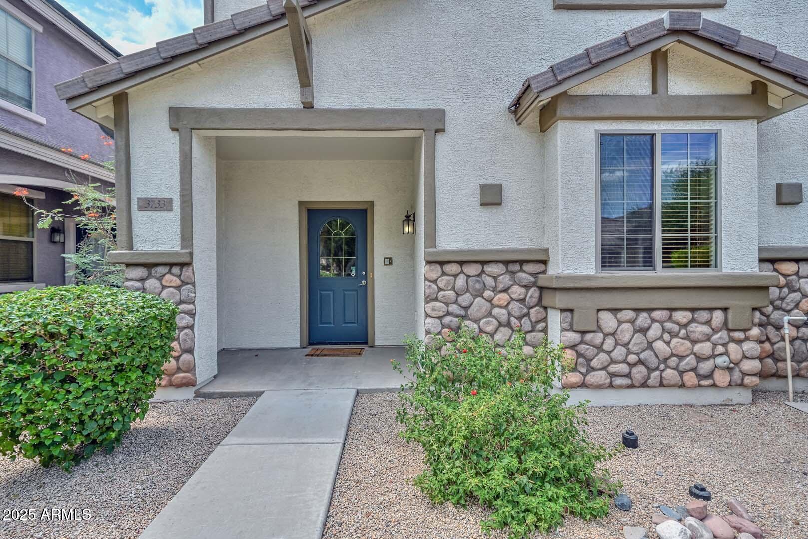 3733 E KERRY Lane