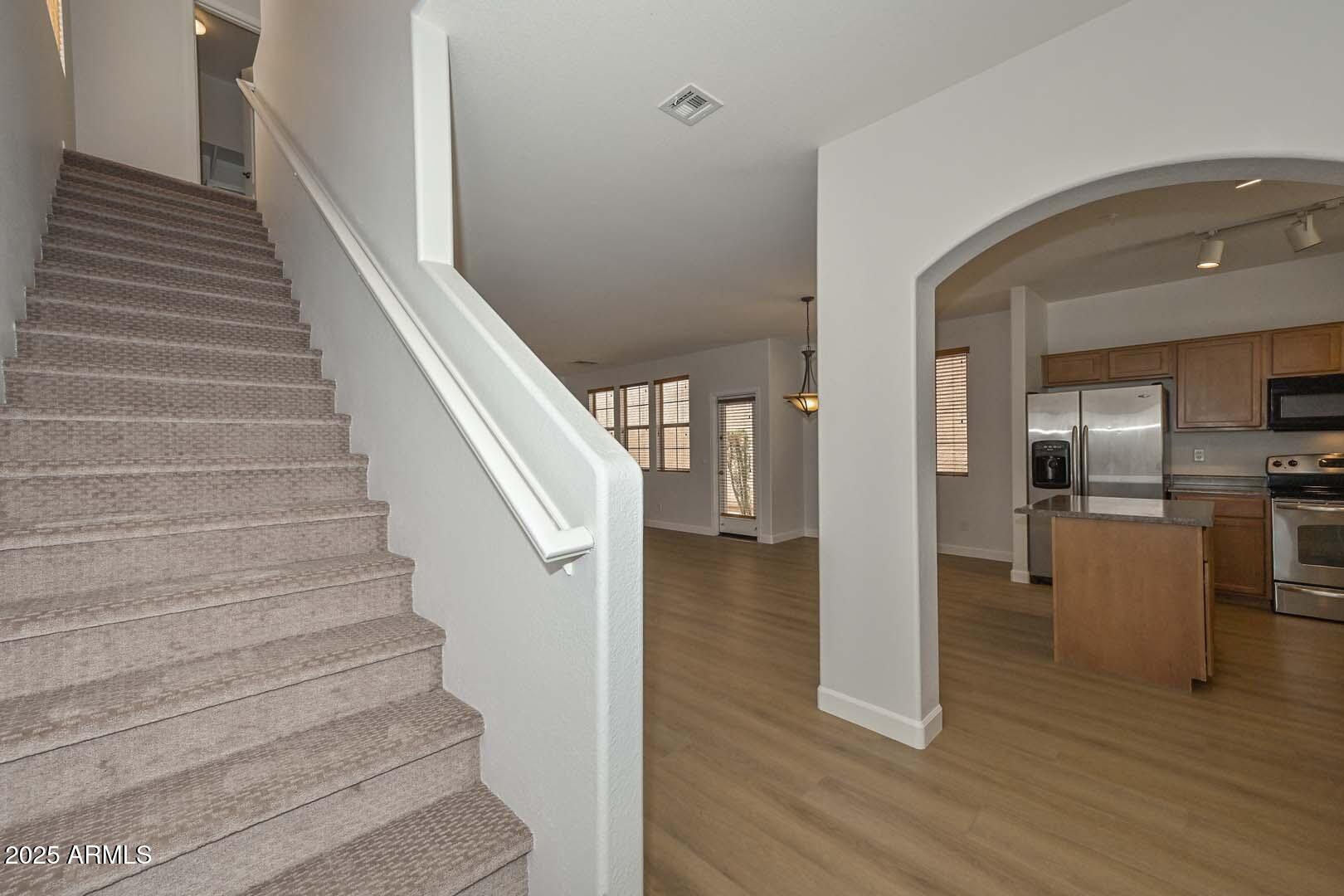 3733 E KERRY Lane