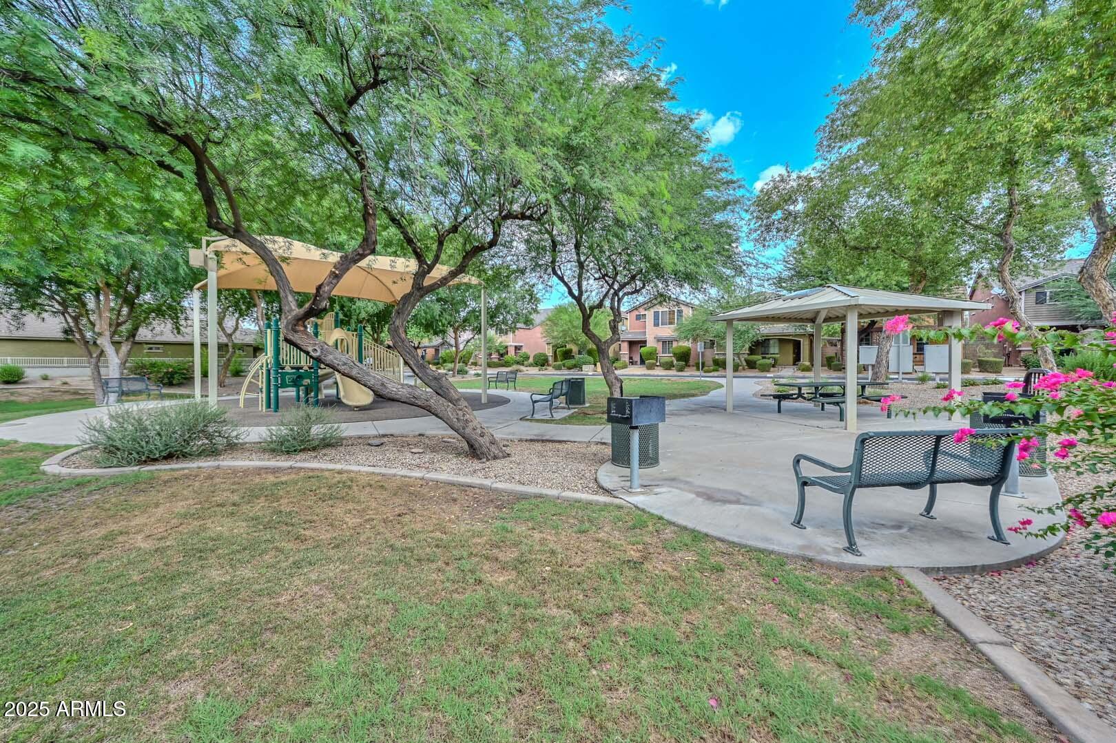 3733 E KERRY Lane