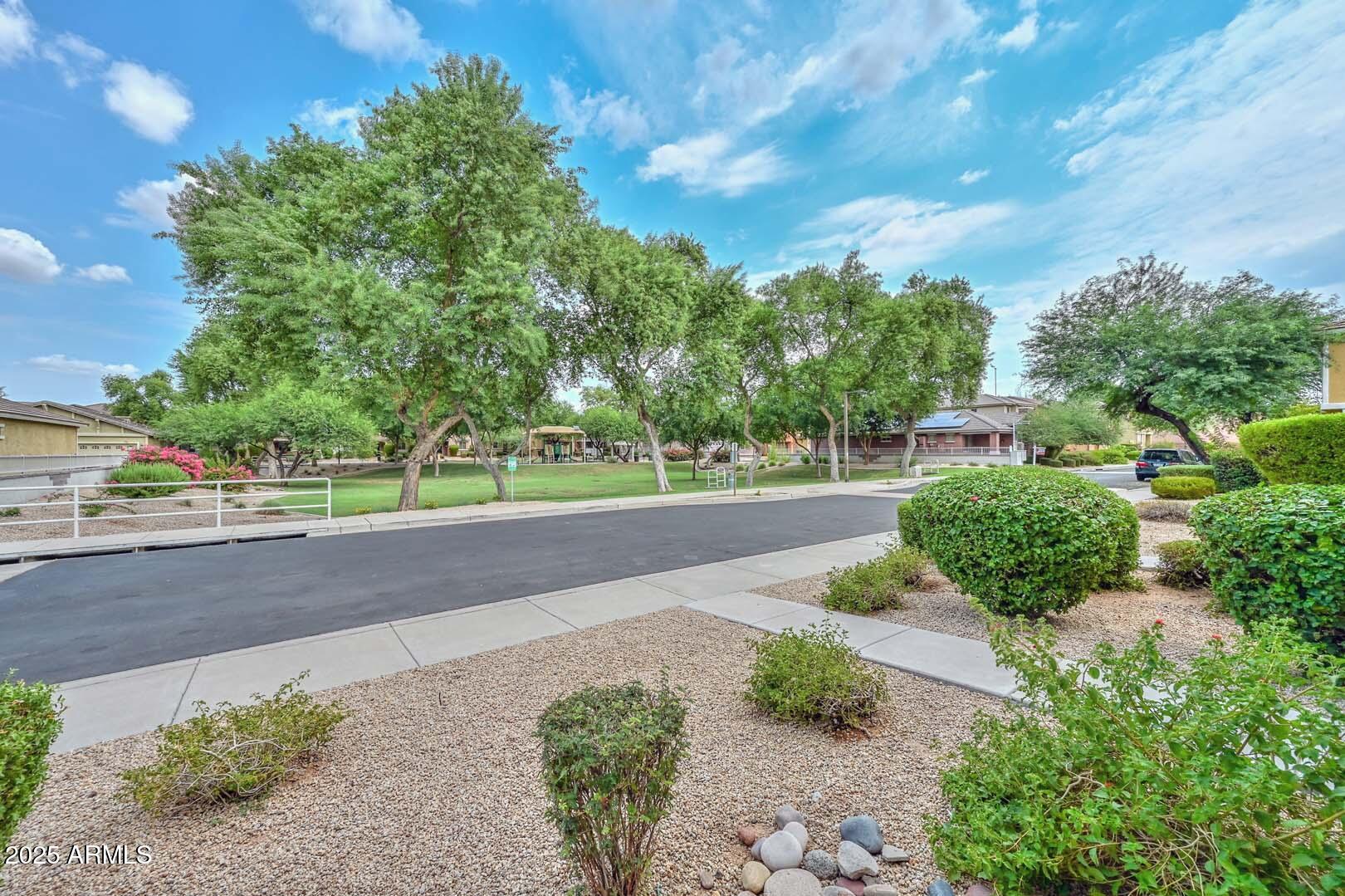 3733 E KERRY Lane
