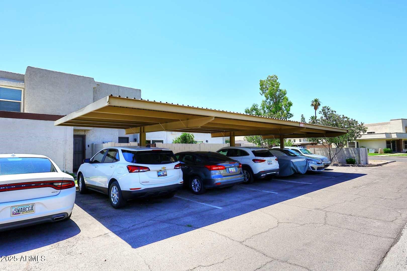 6810 S SNYDER Lane