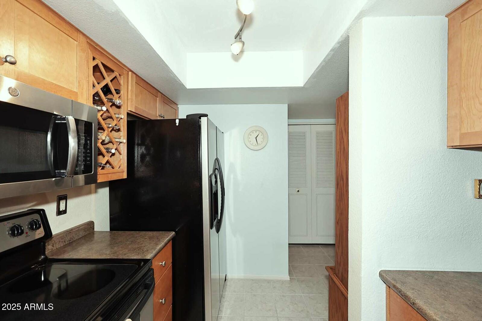 6810 S SNYDER Lane
