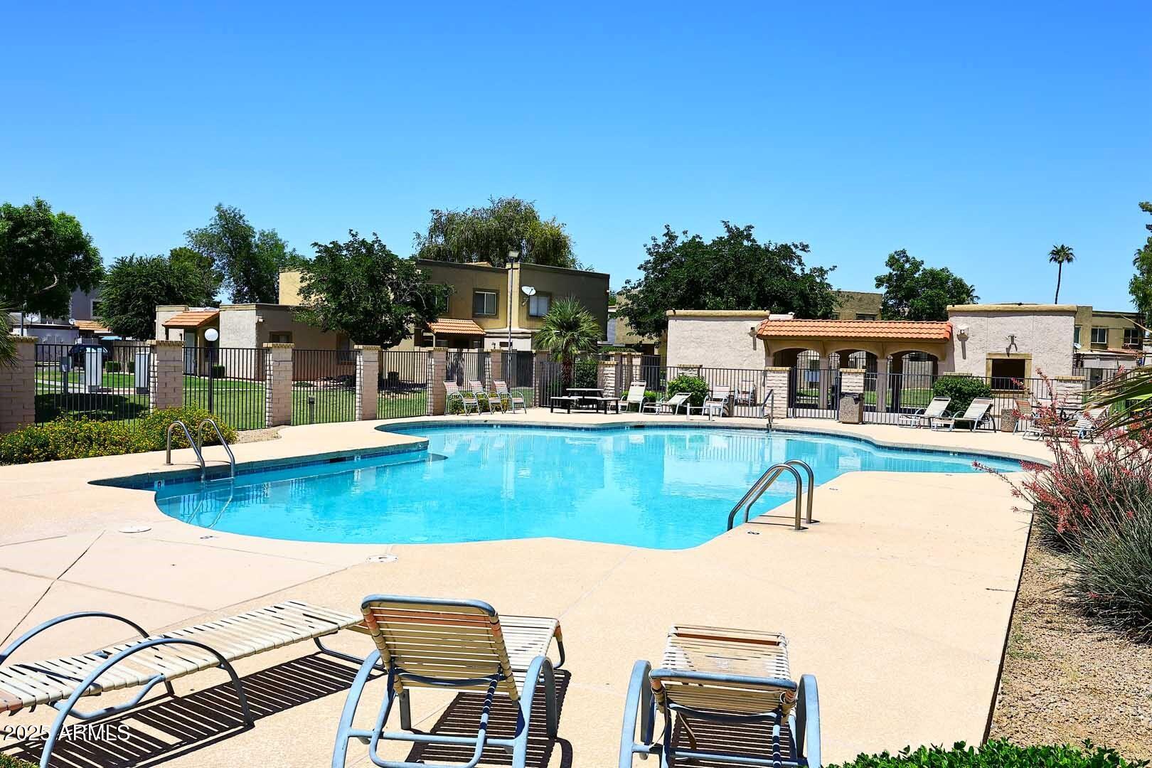 6810 S SNYDER Lane