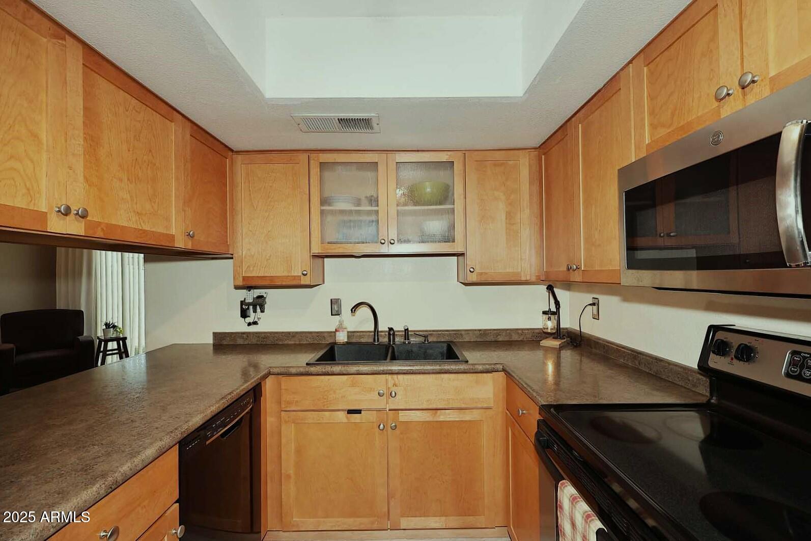 6810 S SNYDER Lane