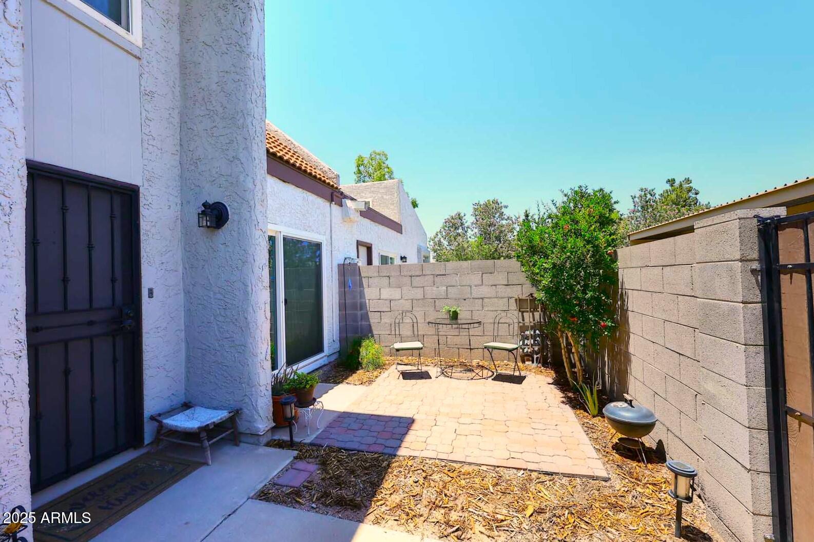 6810 S SNYDER Lane