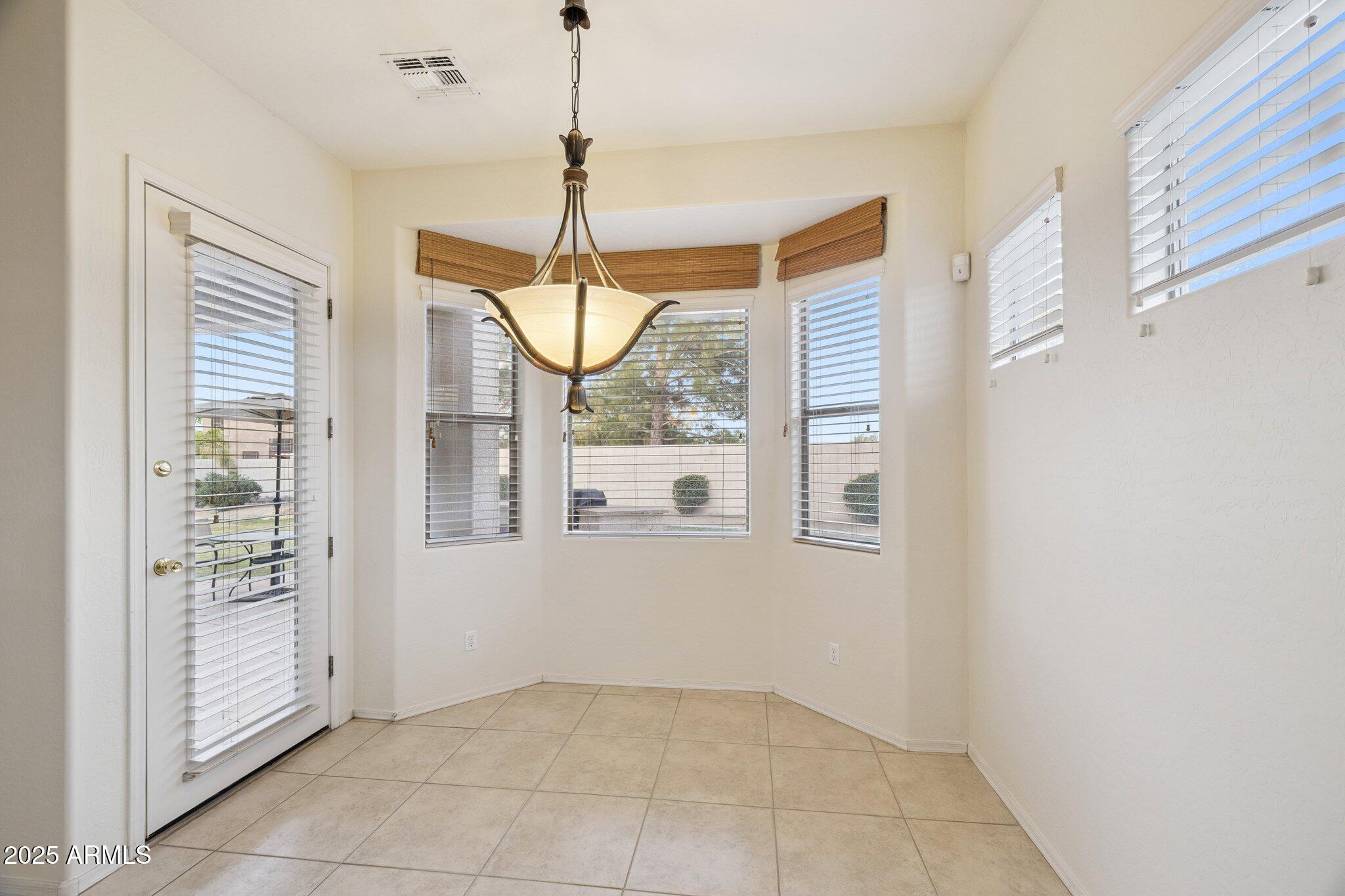 10302 W SUPERIOR Avenue