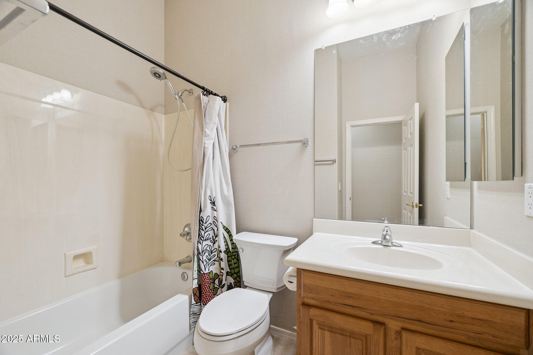 10302 W SUPERIOR Avenue