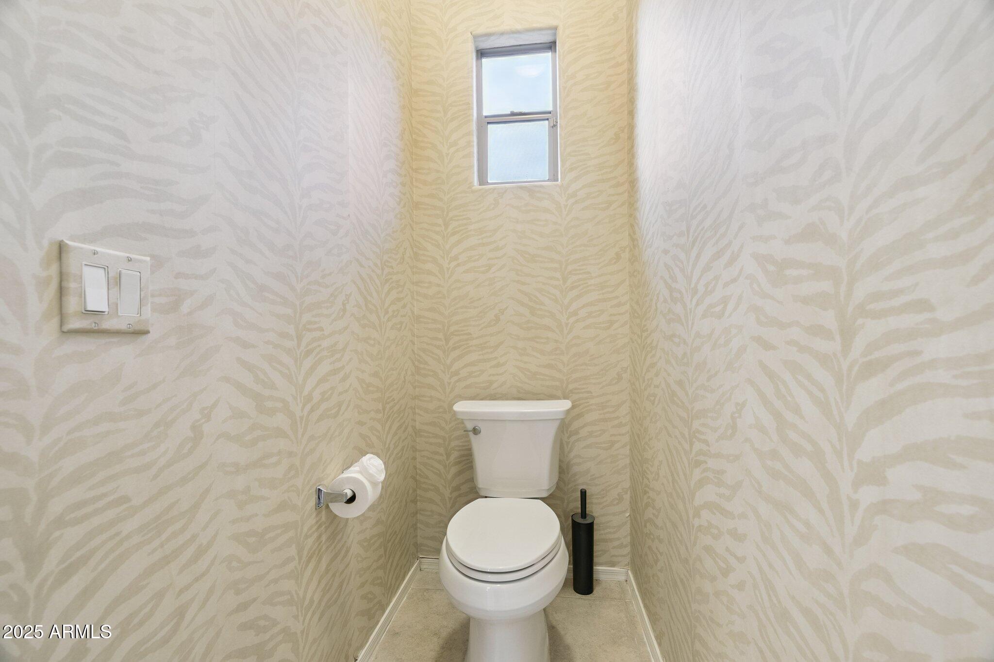 10302 W SUPERIOR Avenue