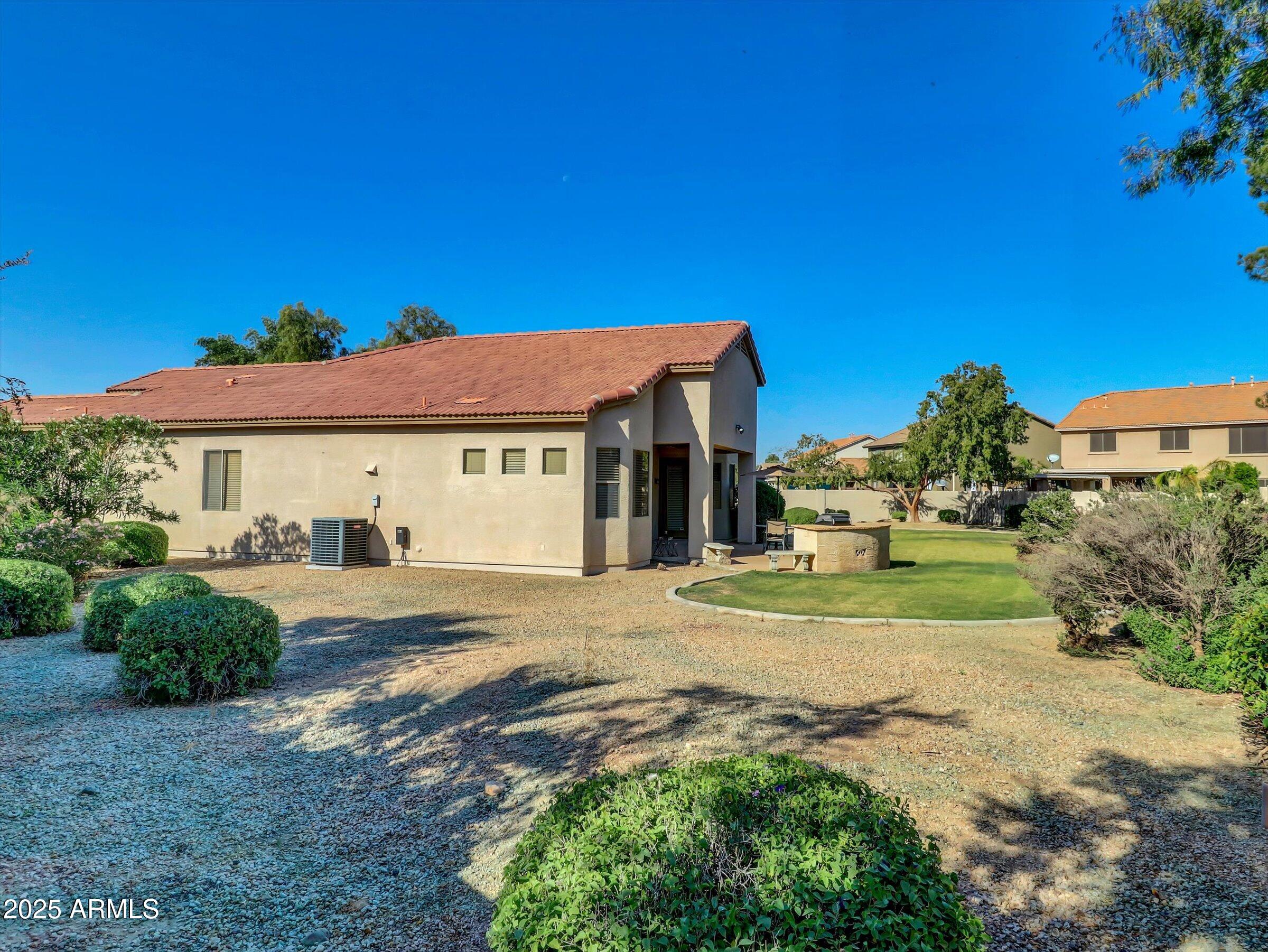 10302 W SUPERIOR Avenue