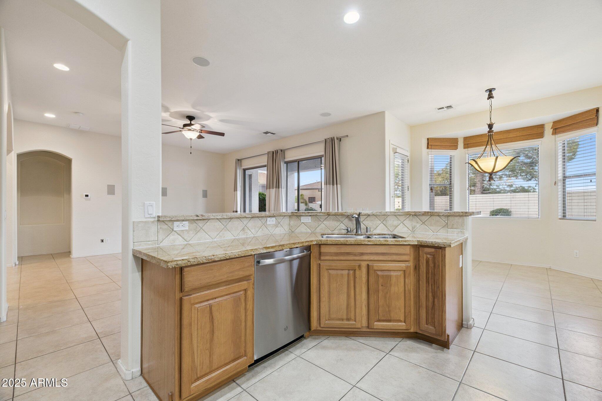 10302 W SUPERIOR Avenue