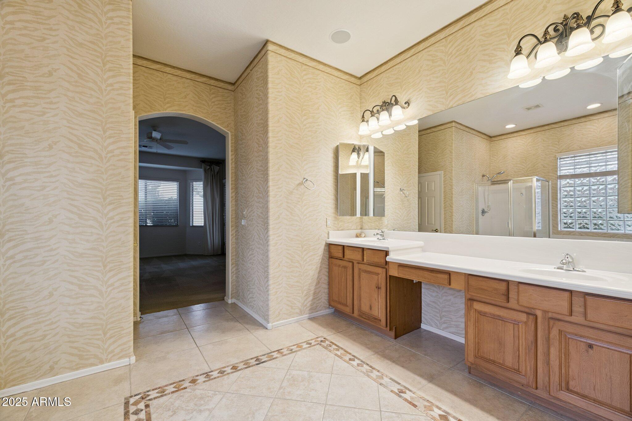 10302 W SUPERIOR Avenue