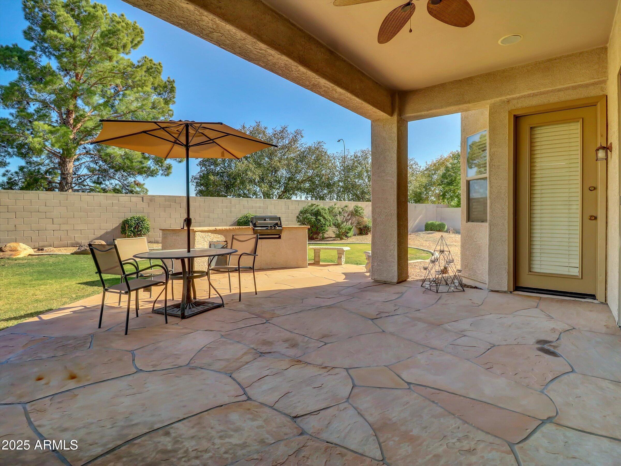 10302 W SUPERIOR Avenue