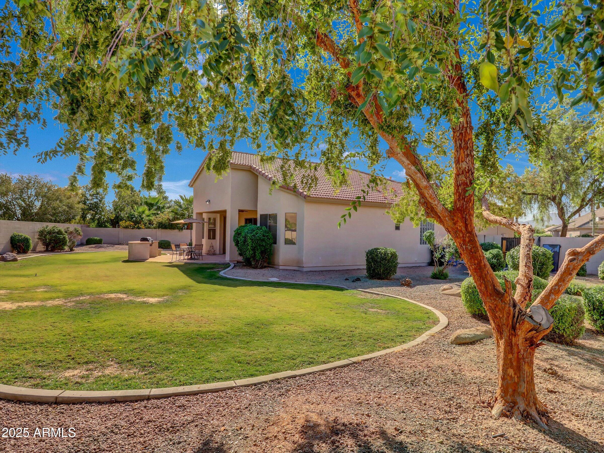 10302 W SUPERIOR Avenue