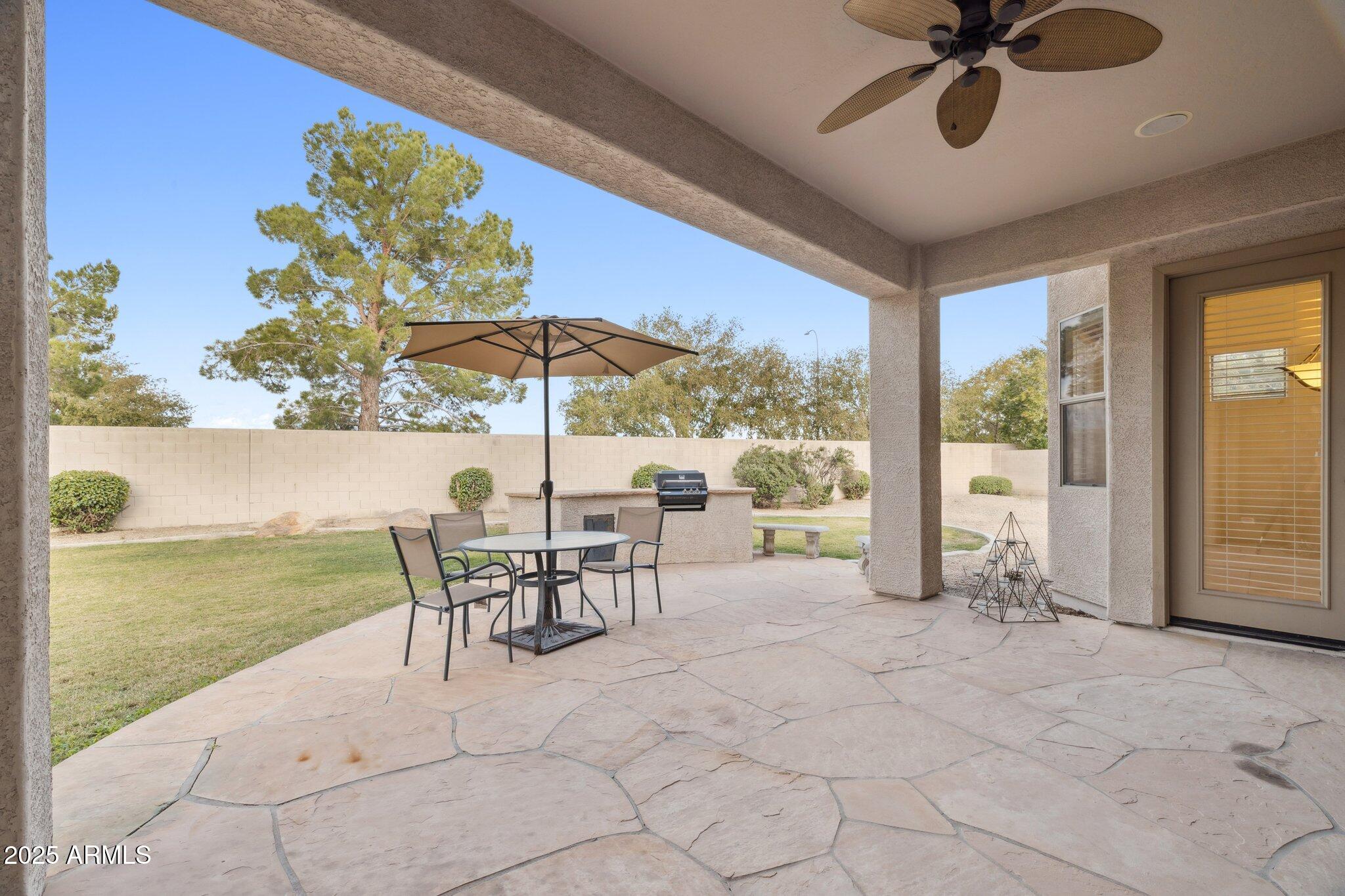 10302 W SUPERIOR Avenue