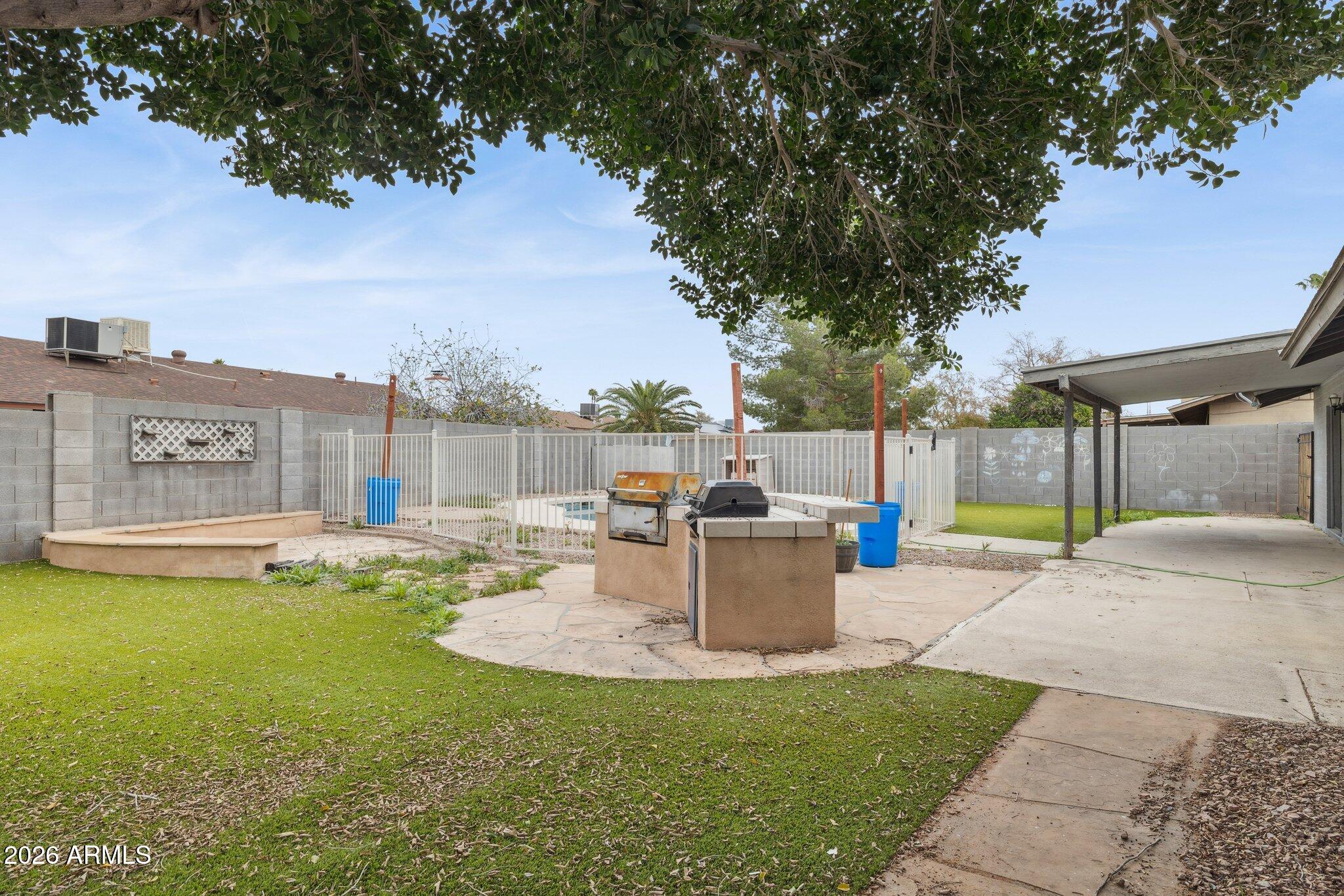 4152 W DANBURY Drive W