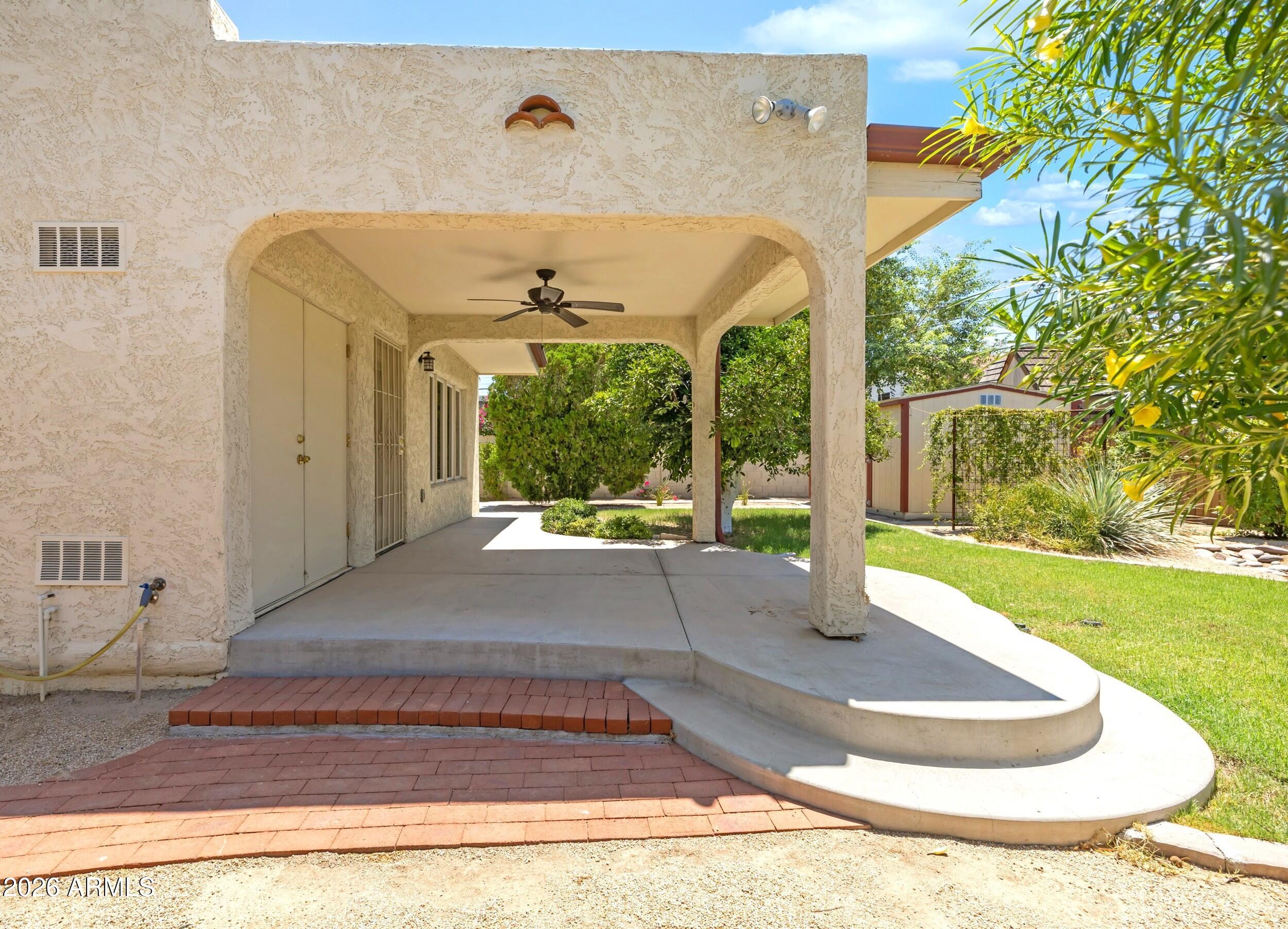 1521 E Flower Street