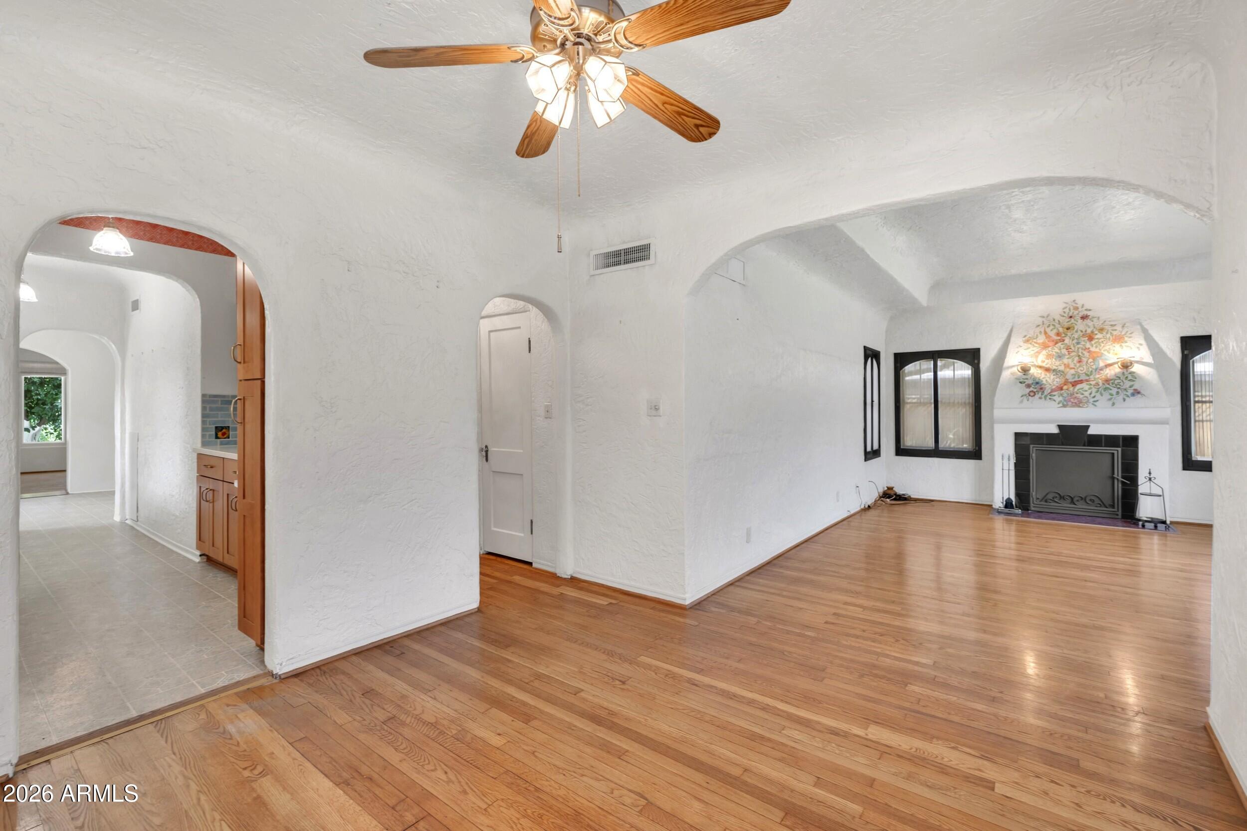 1521 E Flower Street