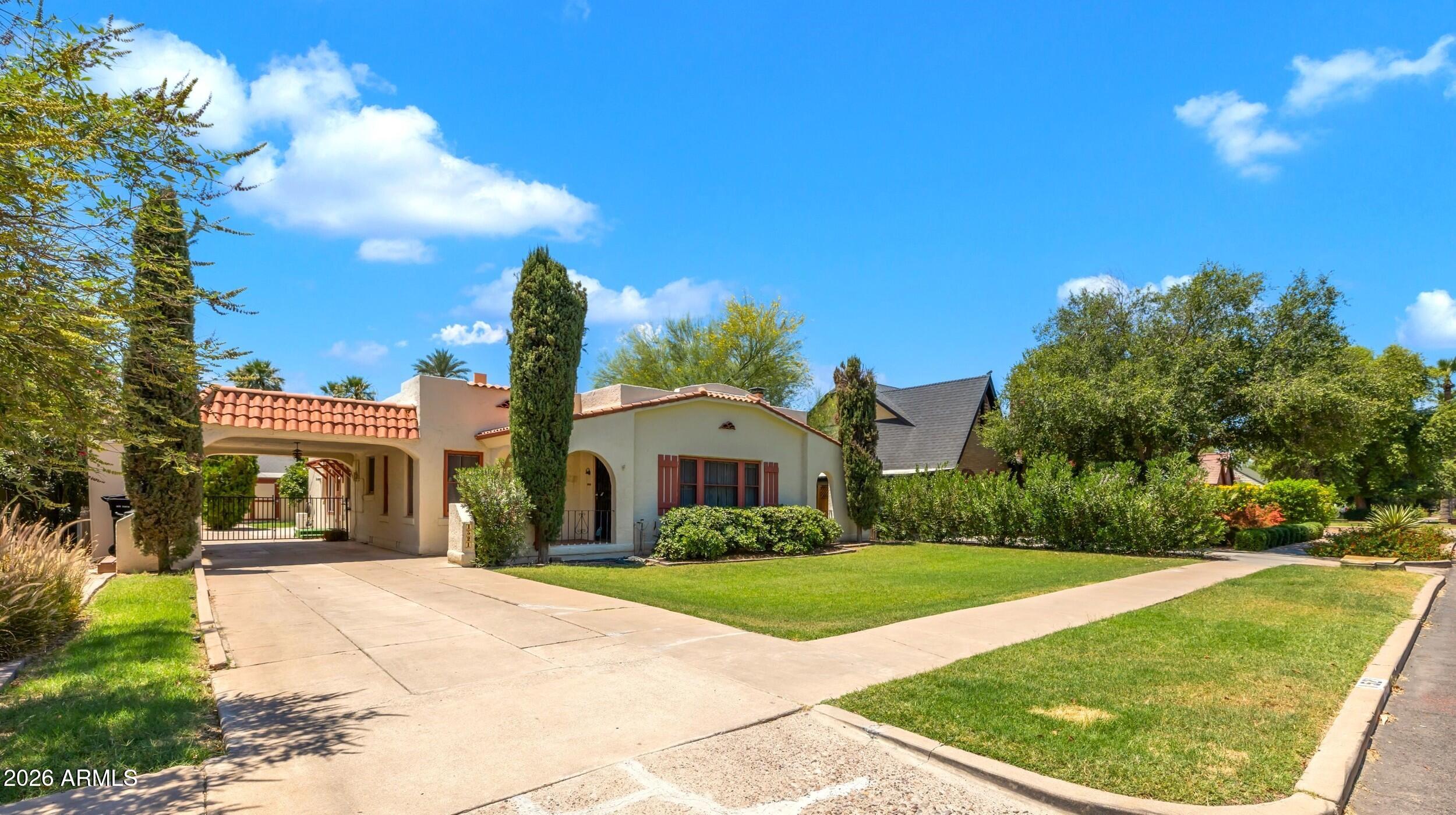 1521 E Flower Street