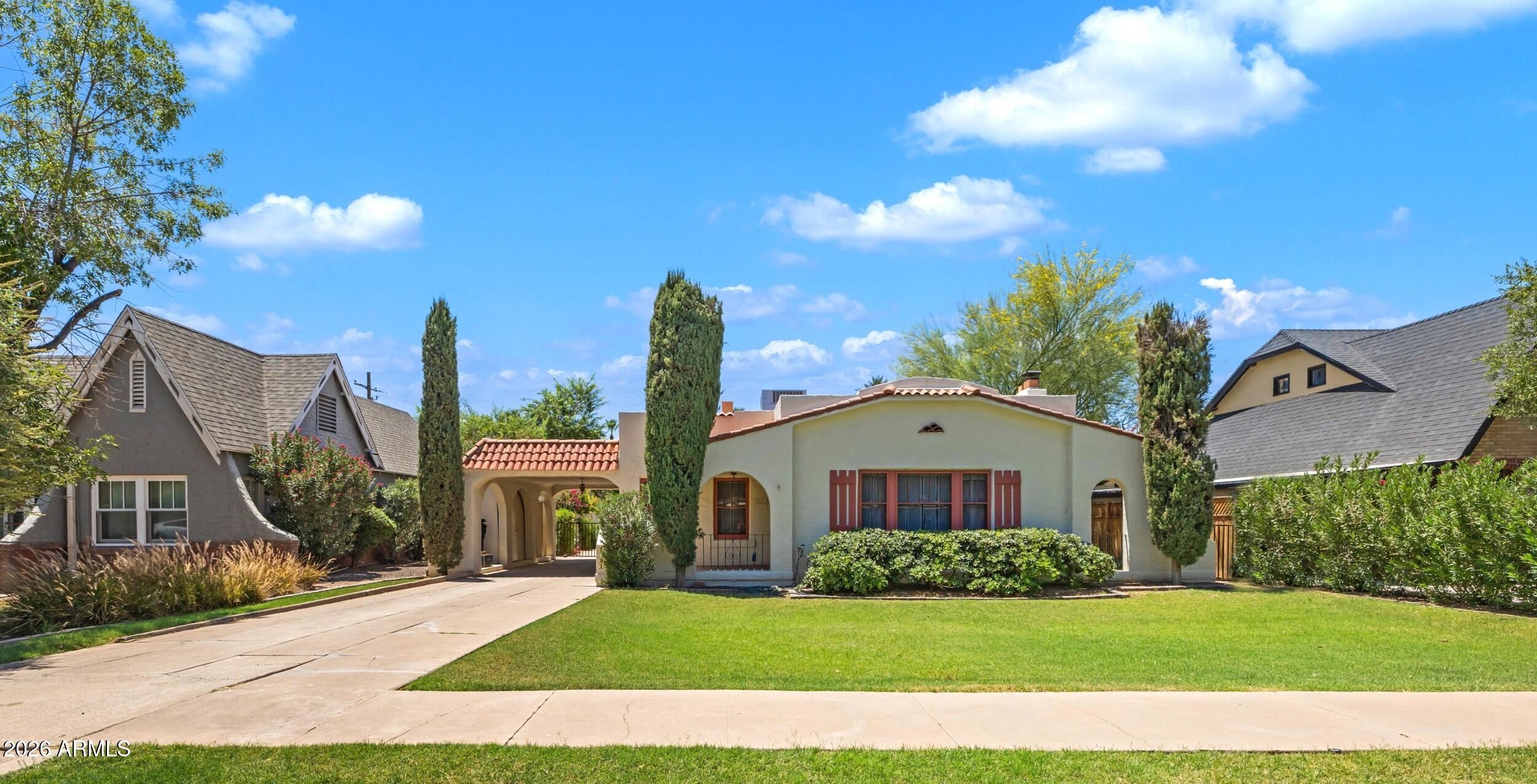 1521 E Flower Street