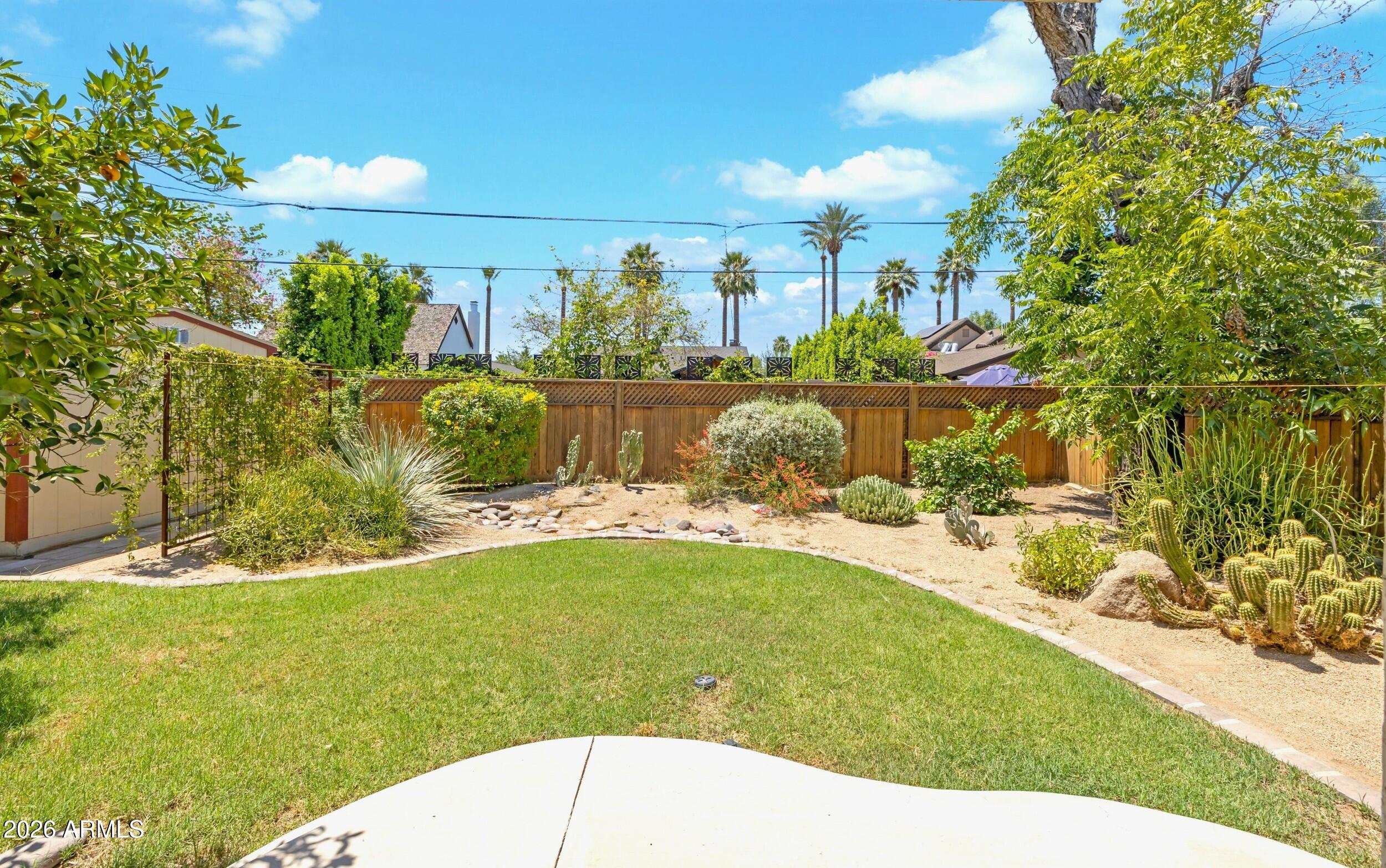 1521 E Flower Street