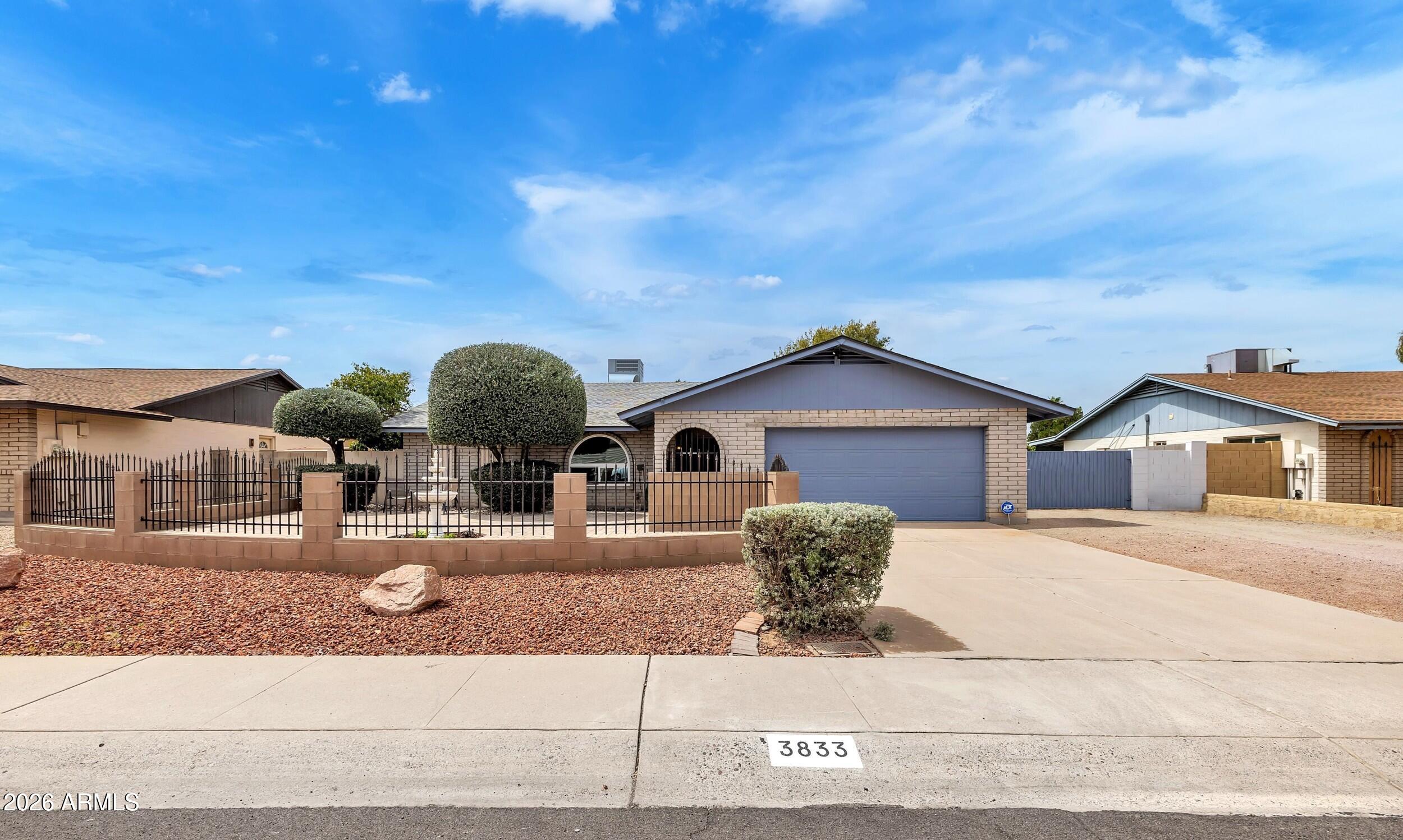 3833 W PHELPS Road