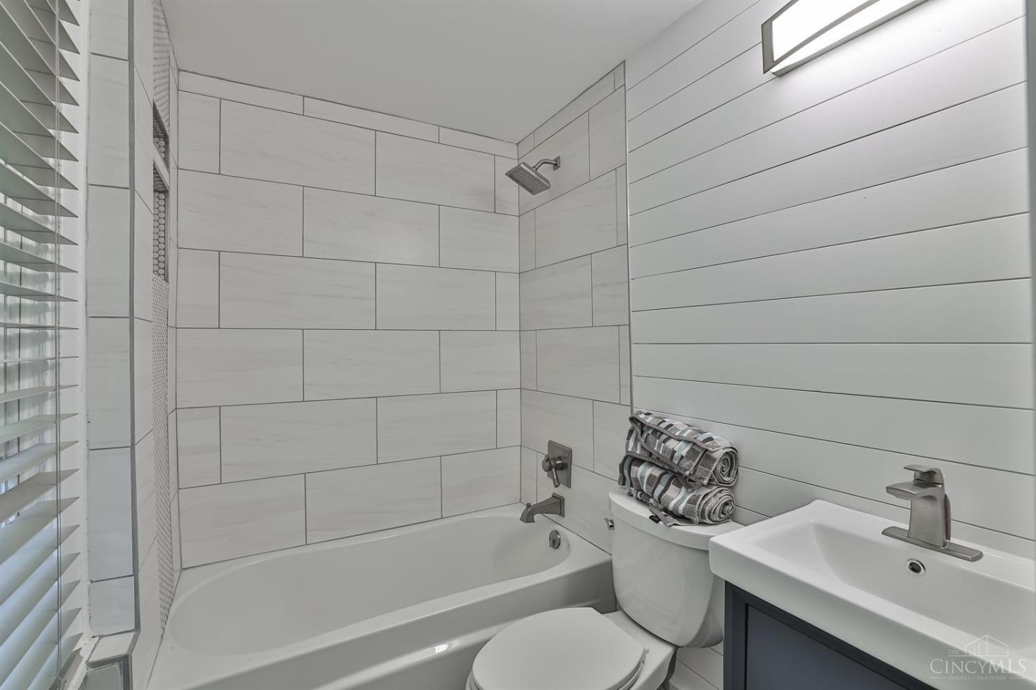 5725 Sierra Park Place