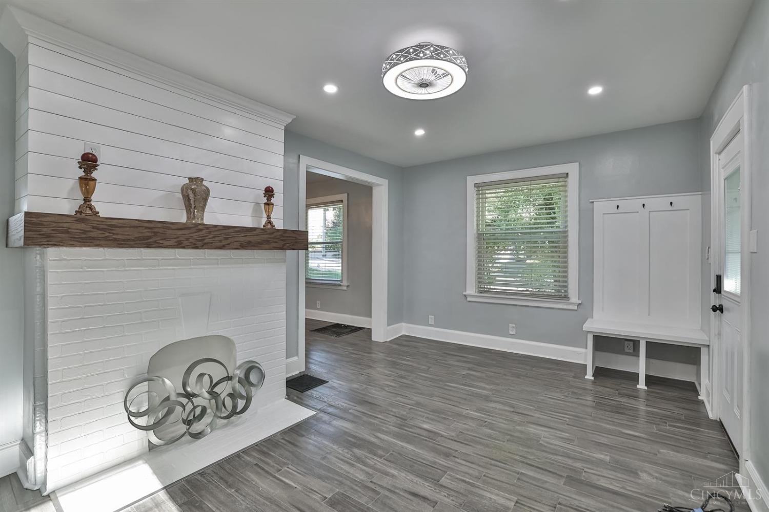 5725 Sierra Park Place